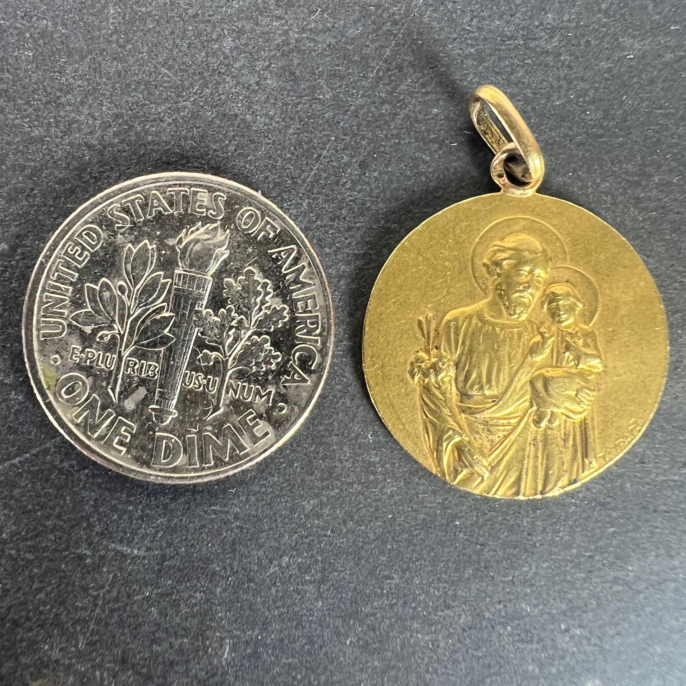 Französisch Tairac Saint Joseph und Jesus 18K Yellow Gold Medal Anhänger im Angebot 6
