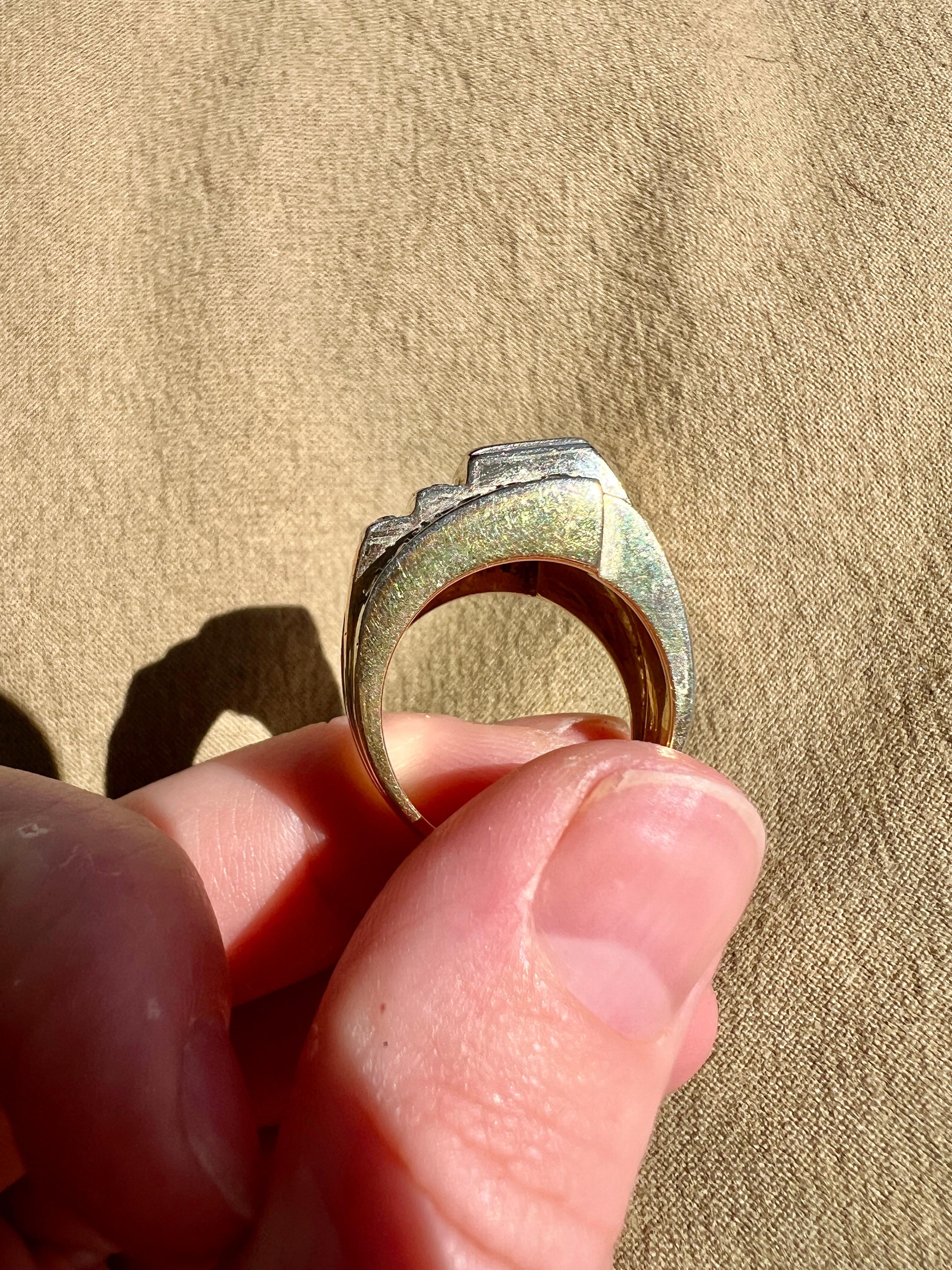 Bague française 1940s, or 18k et platine, diamants et rubis, Art Deco Retro Excellent état - En vente à PARIS, FR