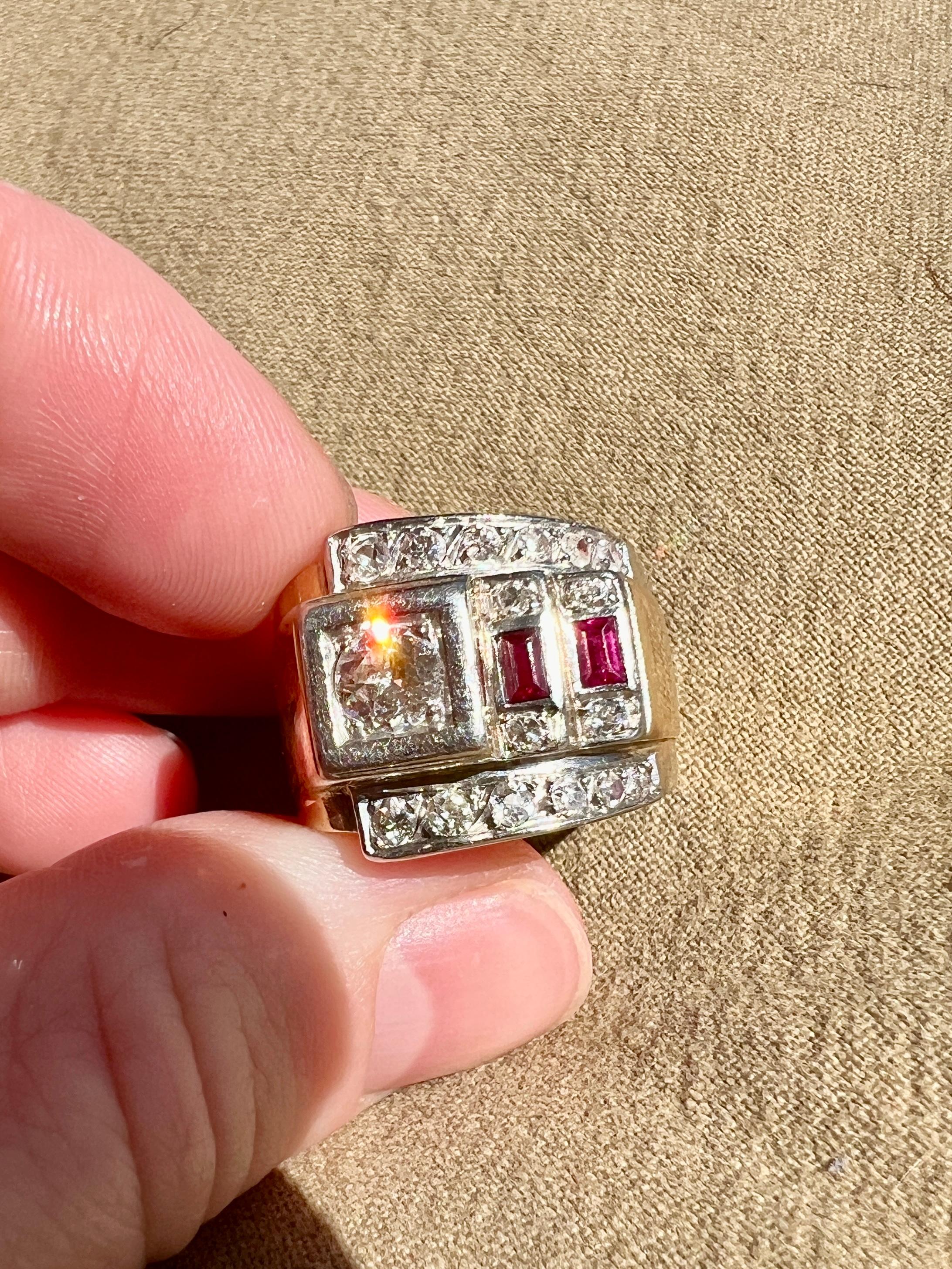 Bague française 1940s, or 18k et platine, diamants et rubis, Art Deco Retro en vente 2