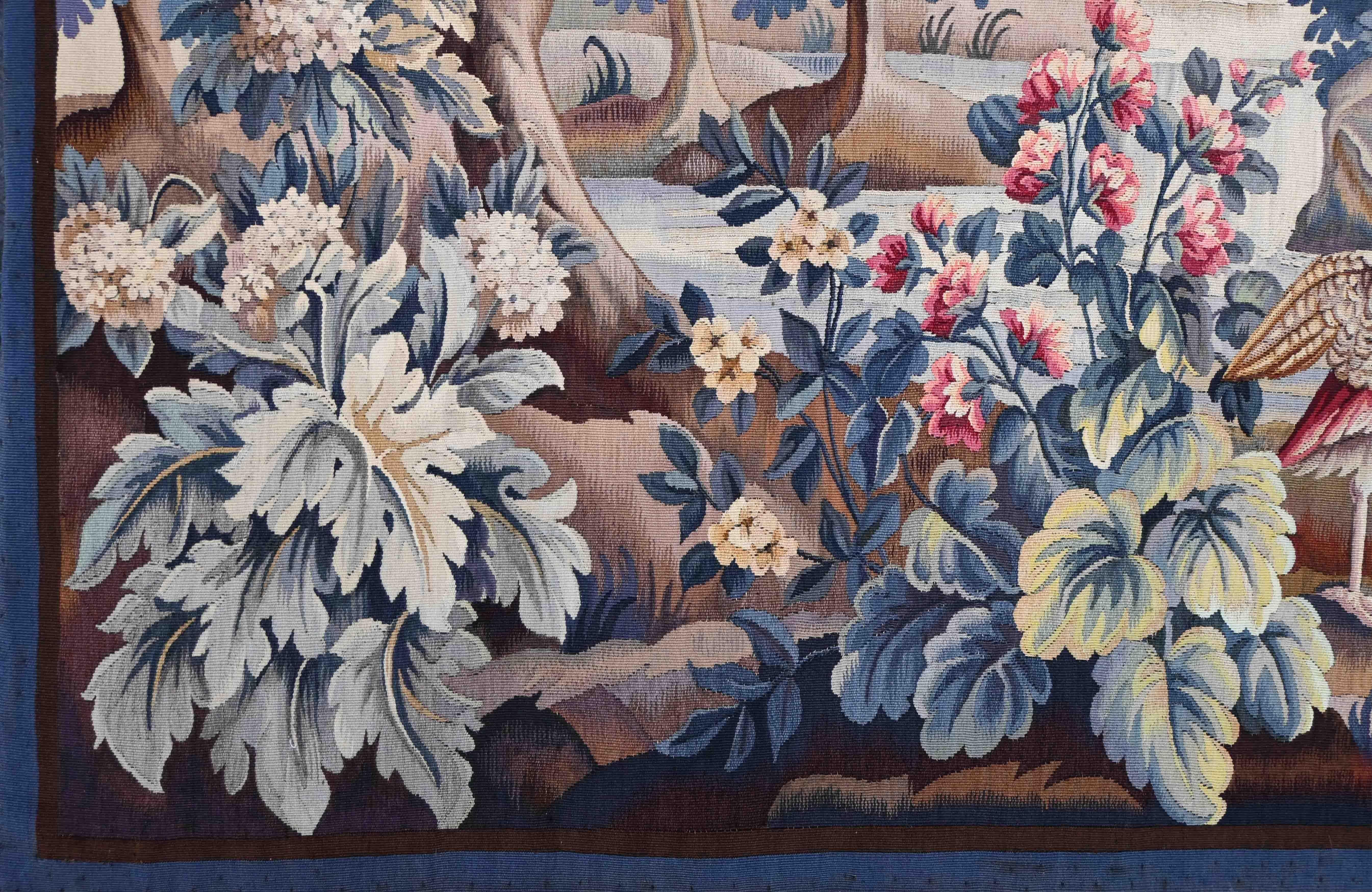 Este Tapiz ha sido limpiado y forrado por nuestro taller artesano
Fabricante: Manufacture Aubusson
Época: siglo XIX
Estado: Perfecto estado
Material: Lana y seda
Anchura: 177 cm Altura: 125 cm Profundidad: 0,5 cm

Situada a un tiro de piedra de la