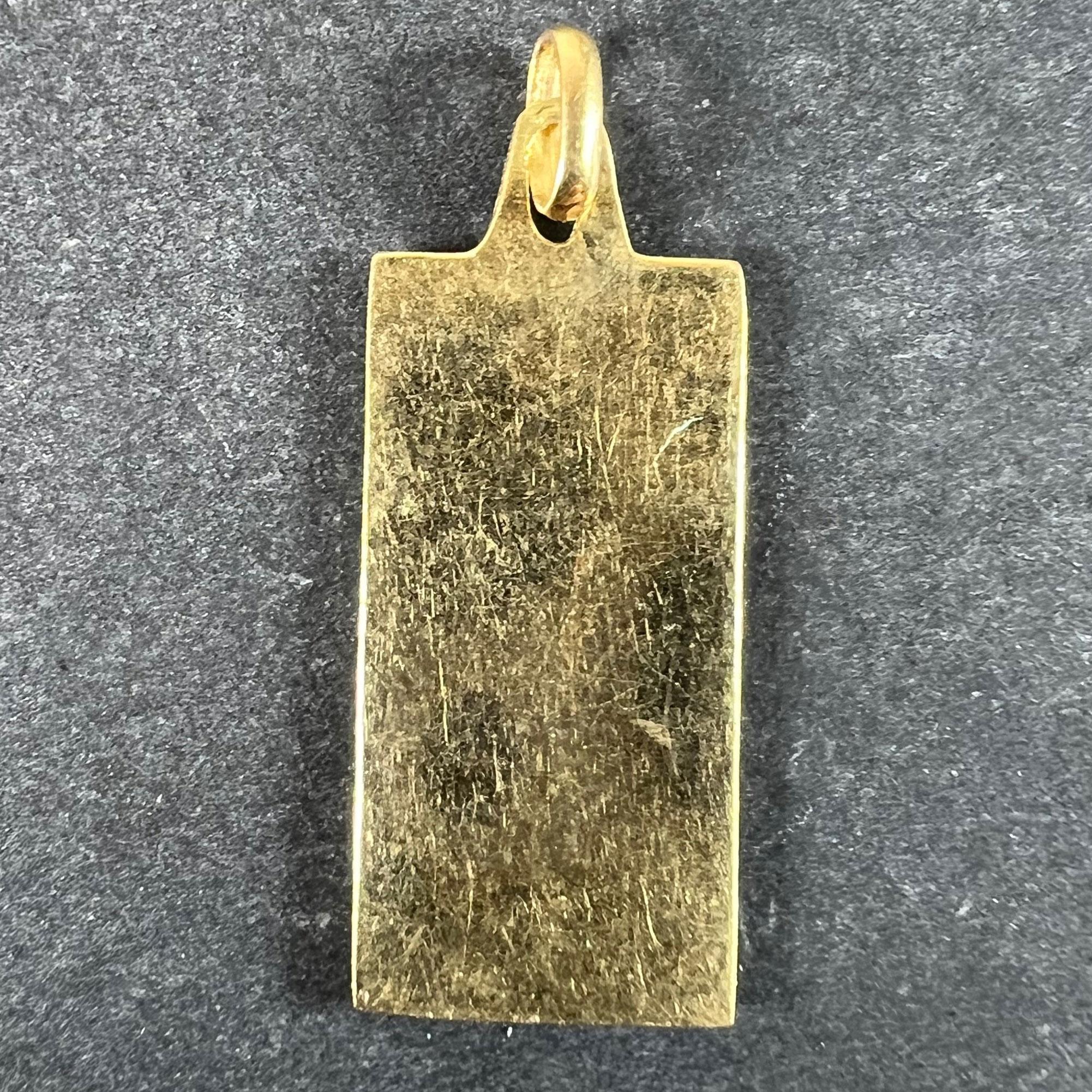 Ciondolo a forma di medaglia con charme in oro giallo 18 carati con segno zodiacale Taurus francese In condizioni buone in vendita a London, GB
