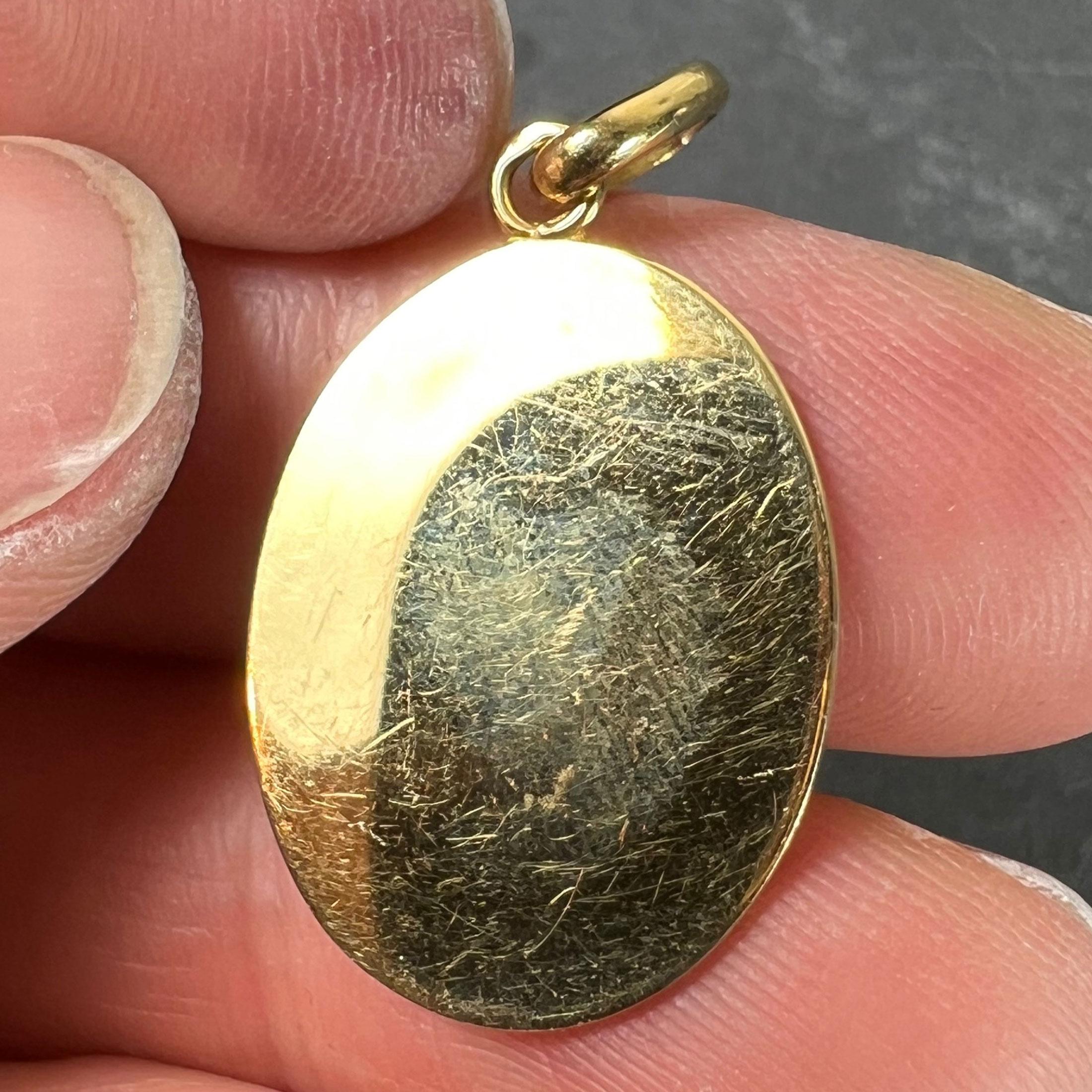 French Taurus Starsign Zodiac 18K Yellow Gold Charm Medal Pendant For Sale 4