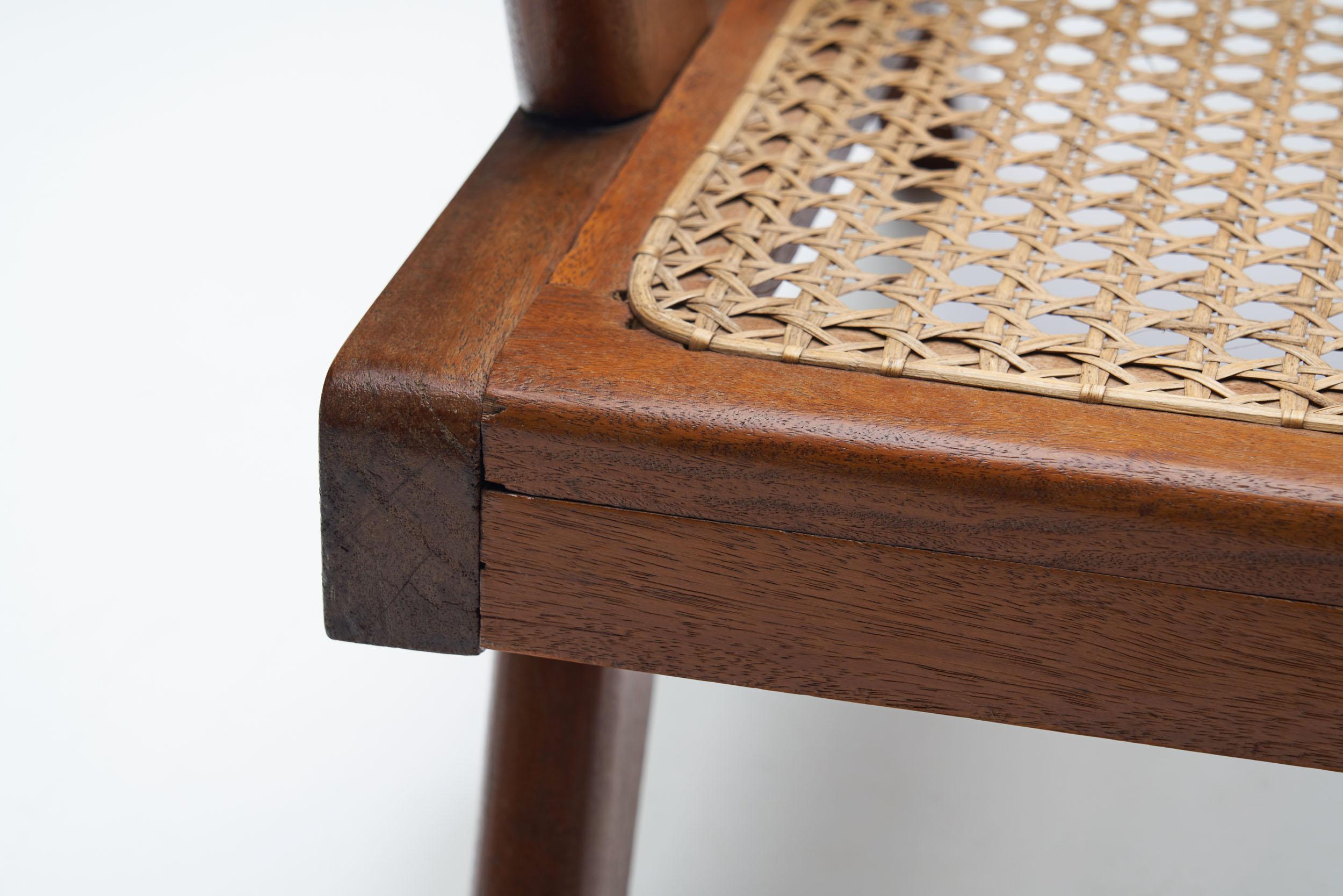 Poltrona francese in teak, Francia, anni '50 in vendita 8