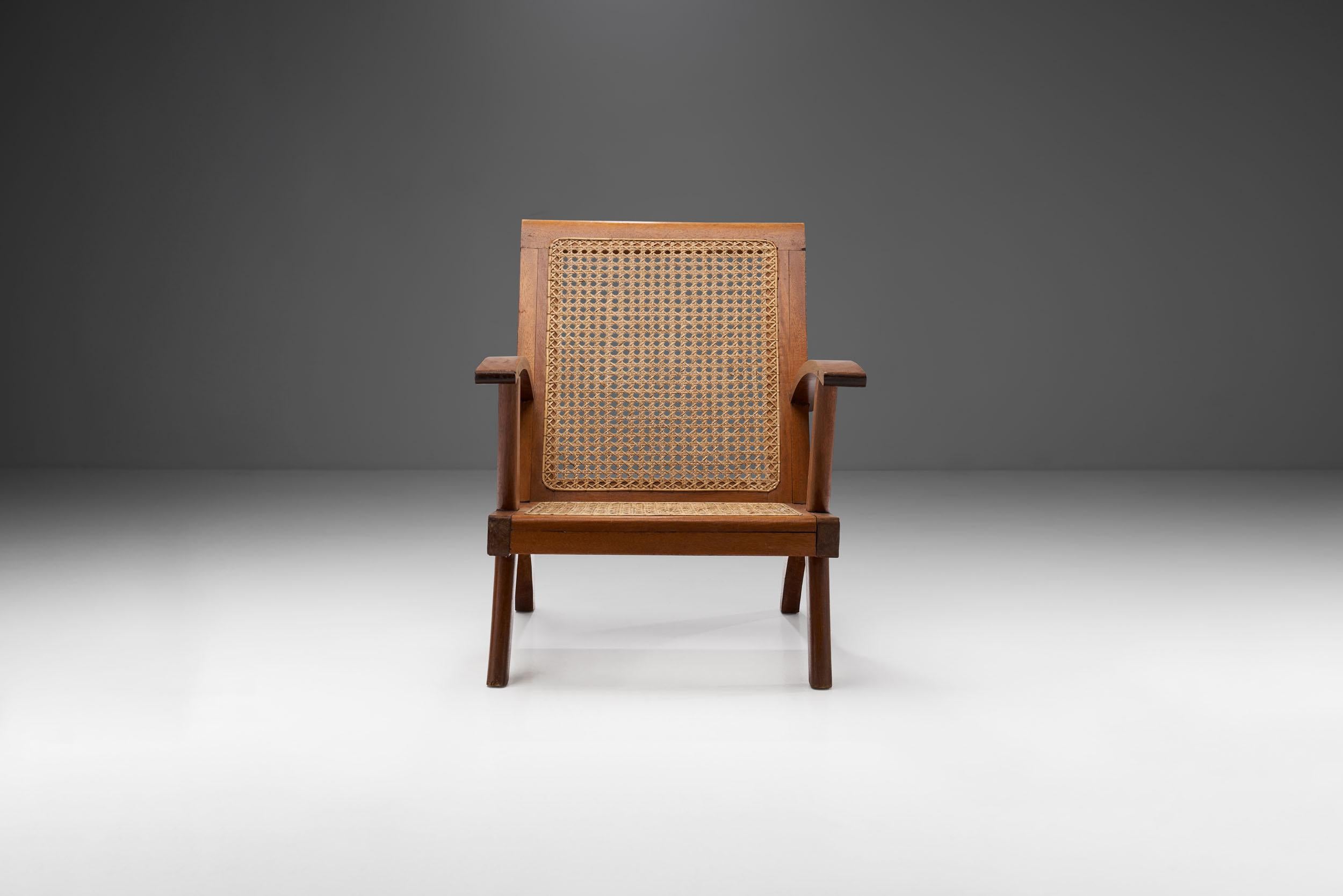 Sessel aus Teakholz, Frankreich, 1950er Jahre (Moderne der Mitte des Jahrhunderts) im Angebot