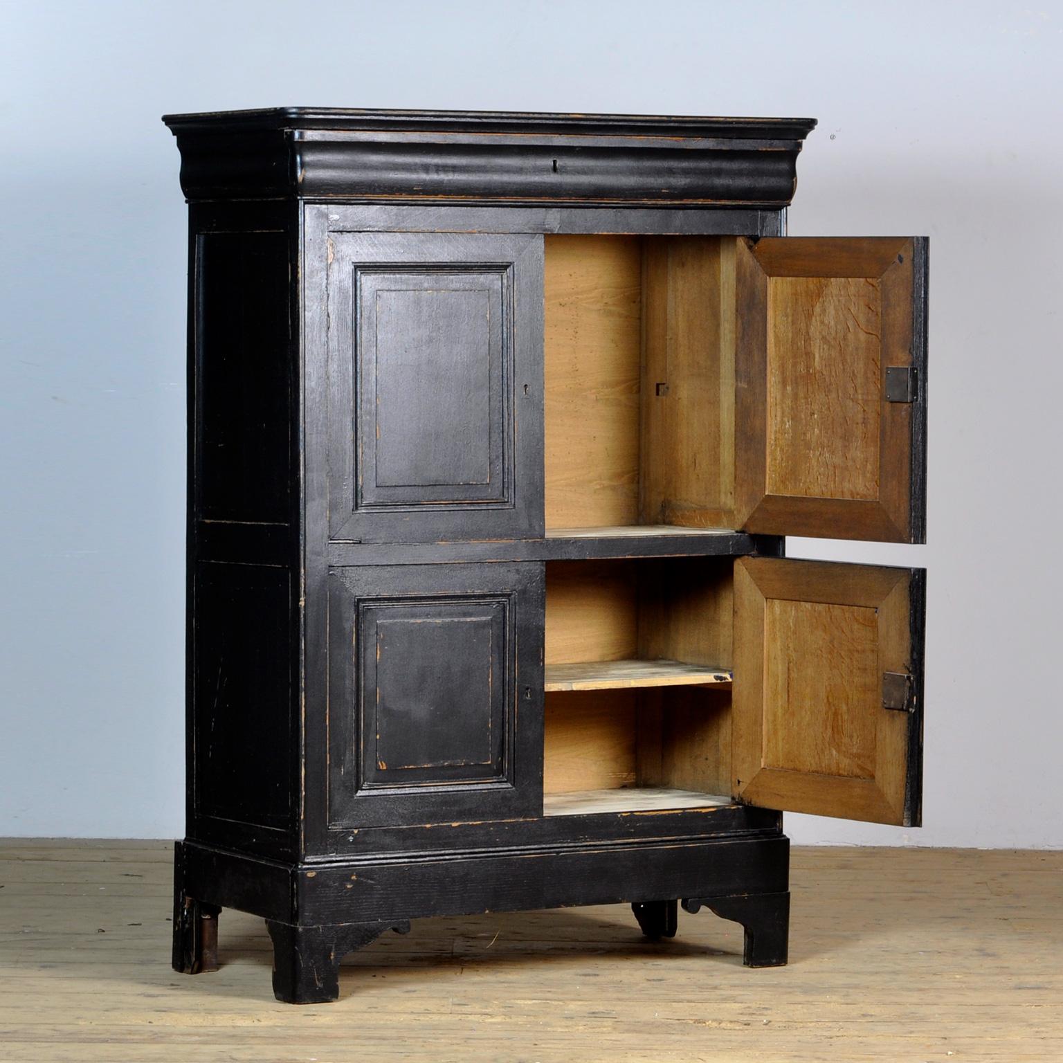 French Teak Maiden Cabinet, 1940s In Good Condition In Amsterdam, Noord Holland
