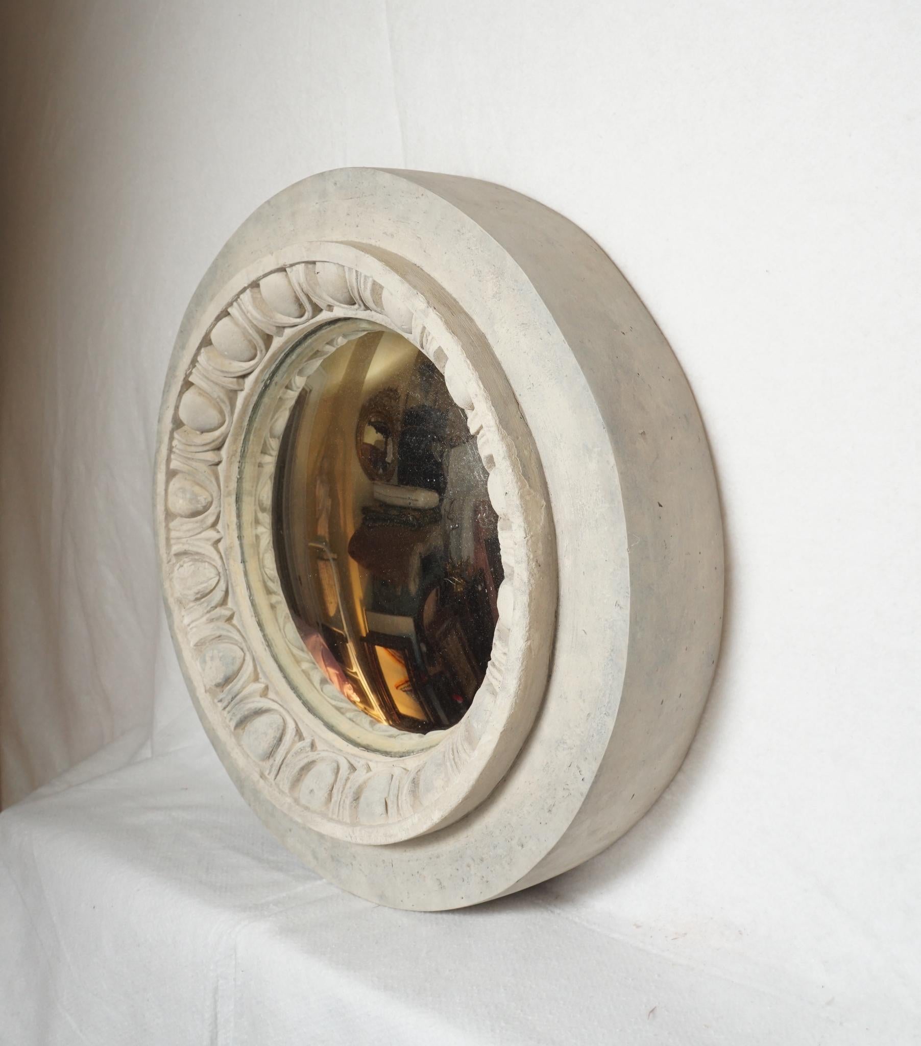 Miroir convexe en terre cuite français de la fin du 18e siècle en vente 1