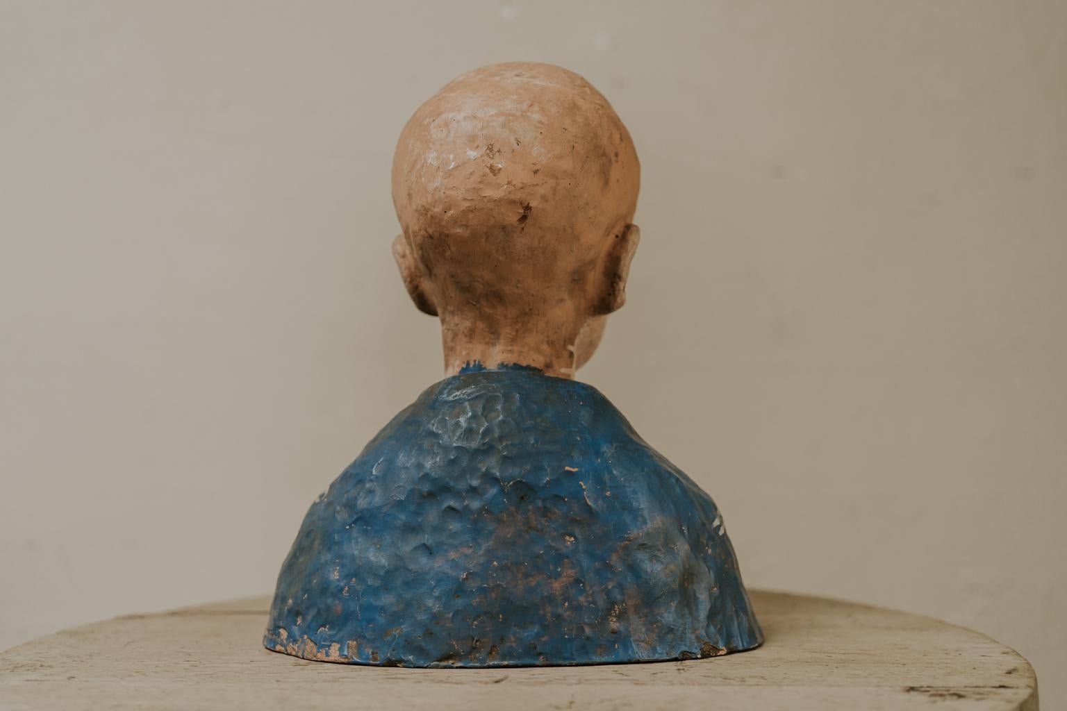 Statue/buste d'un garçon marin en terre cuite française en vente 2