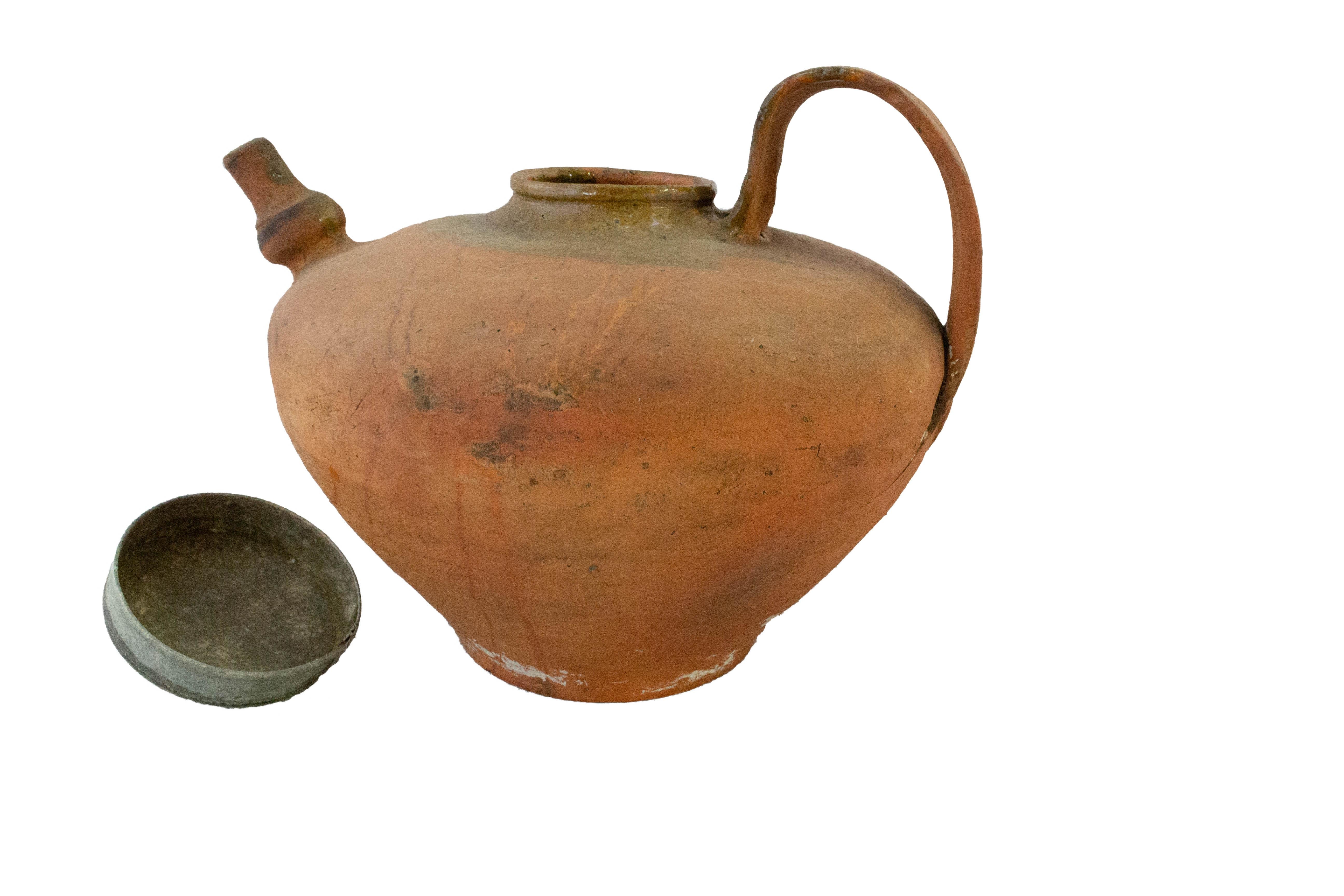 French Terracotta Antique Water Holder Pottery Handmade Pitcher Vase Centerpiece In Good Condition In Labrit, Landes
