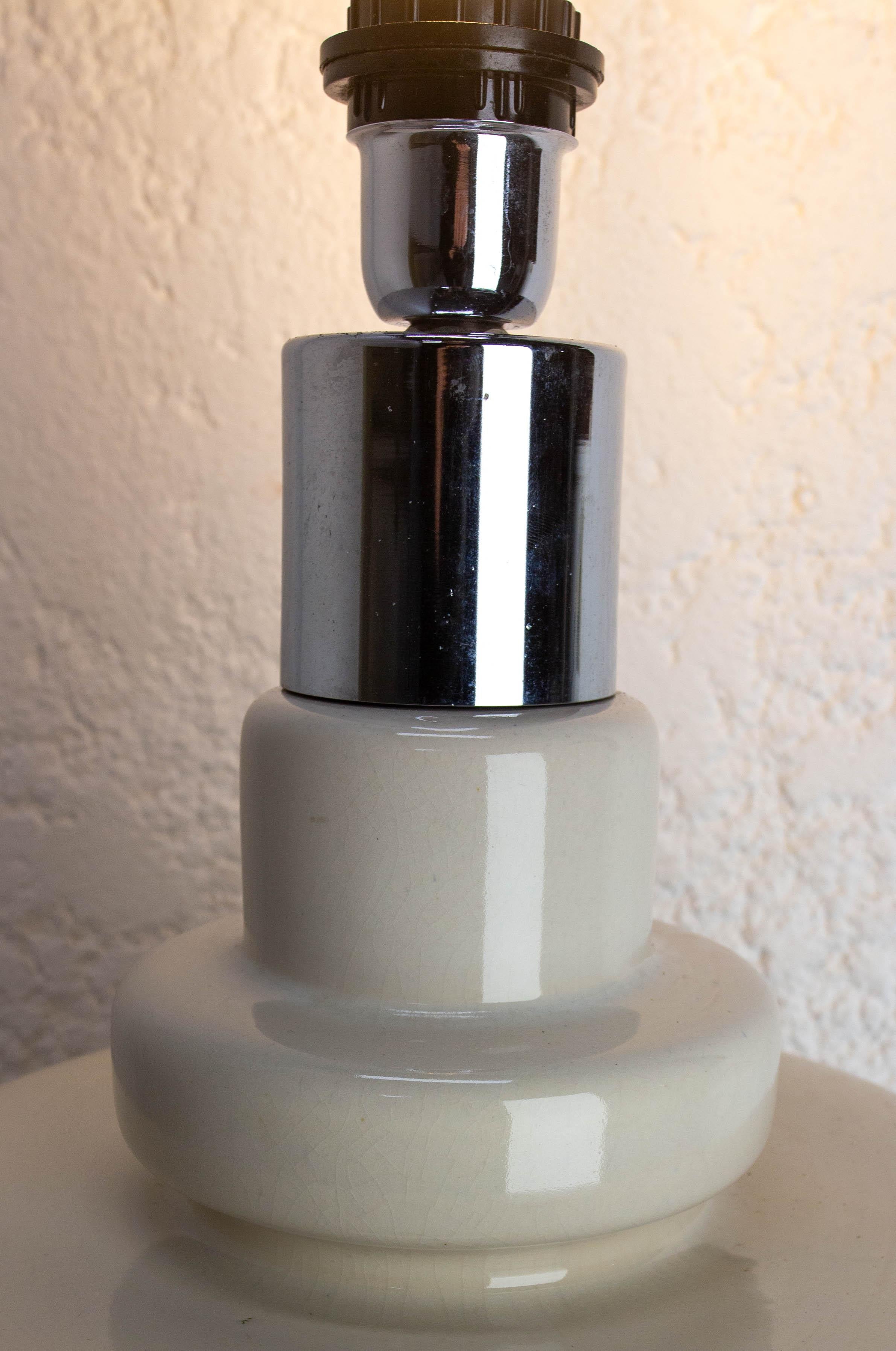 Terre cuite Lampe de table française en terre cuite et chrome, circa 1970 en vente