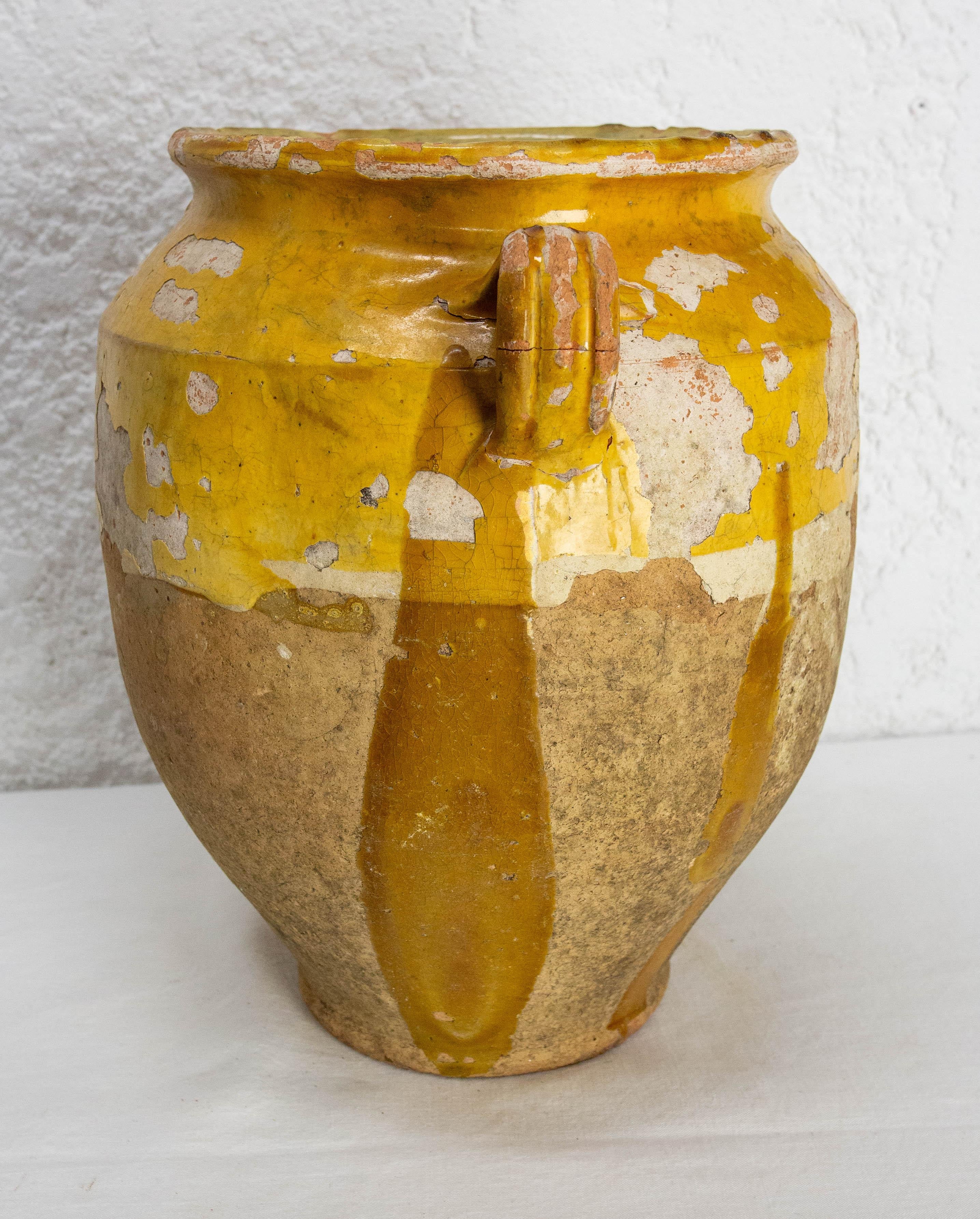 Olla francesa de terracota confitada, vidriado amarillo, finales del siglo XIX Provincial francés en venta
