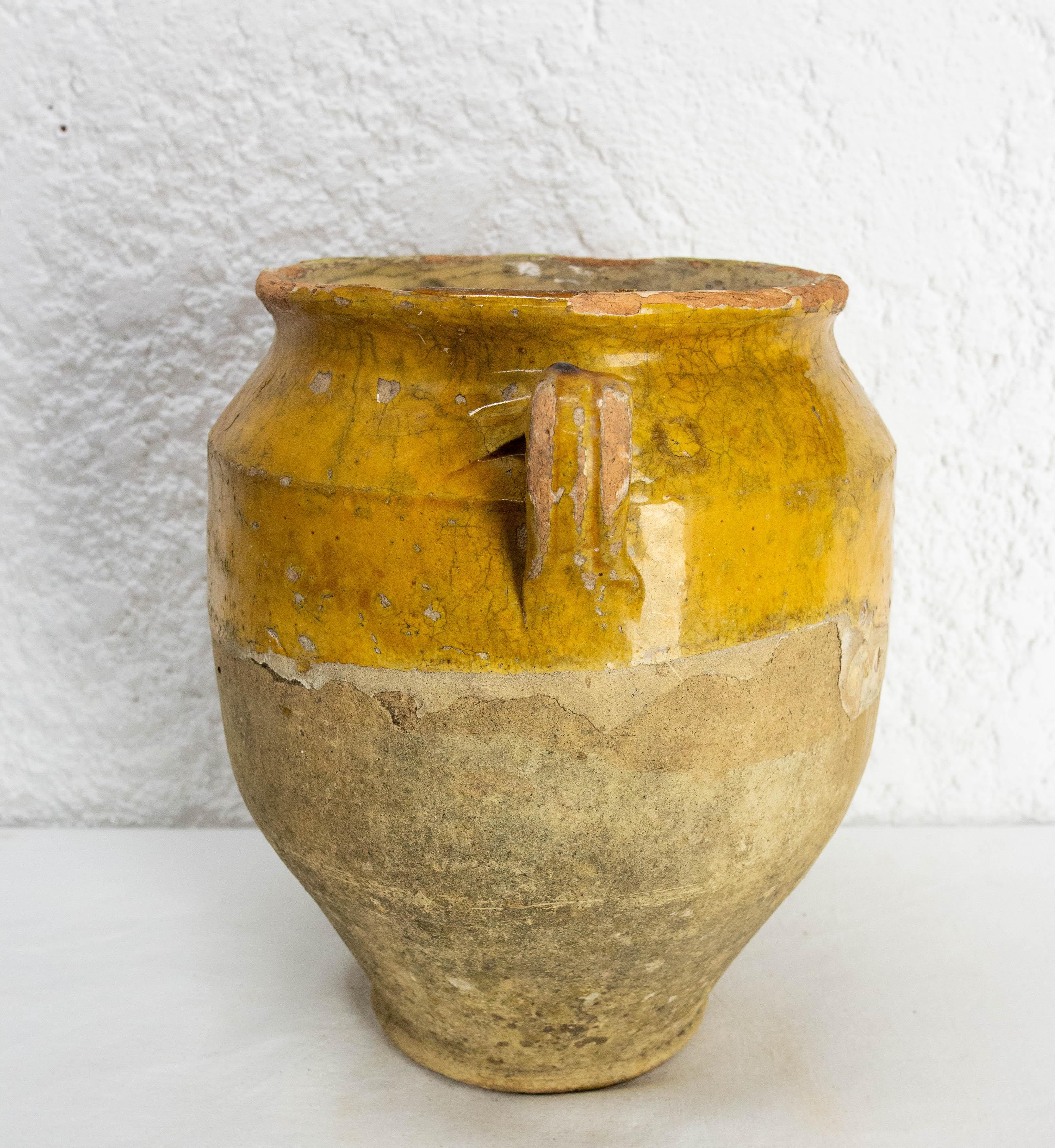 French, Terracotta Confit Pot Yellow Glaze, Late 19th Century In Good Condition In Labrit, Landes