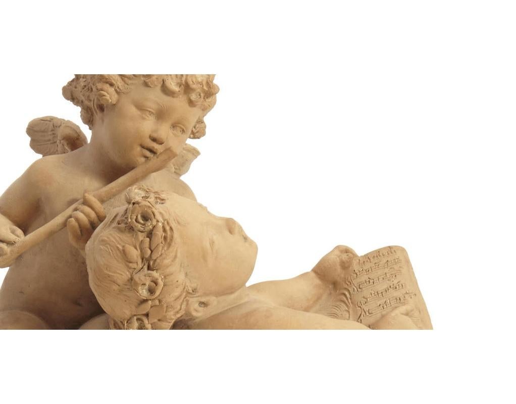 Groupe figuratif en terre cuite représentant deux anges Bon état - En vente à Cypress, CA