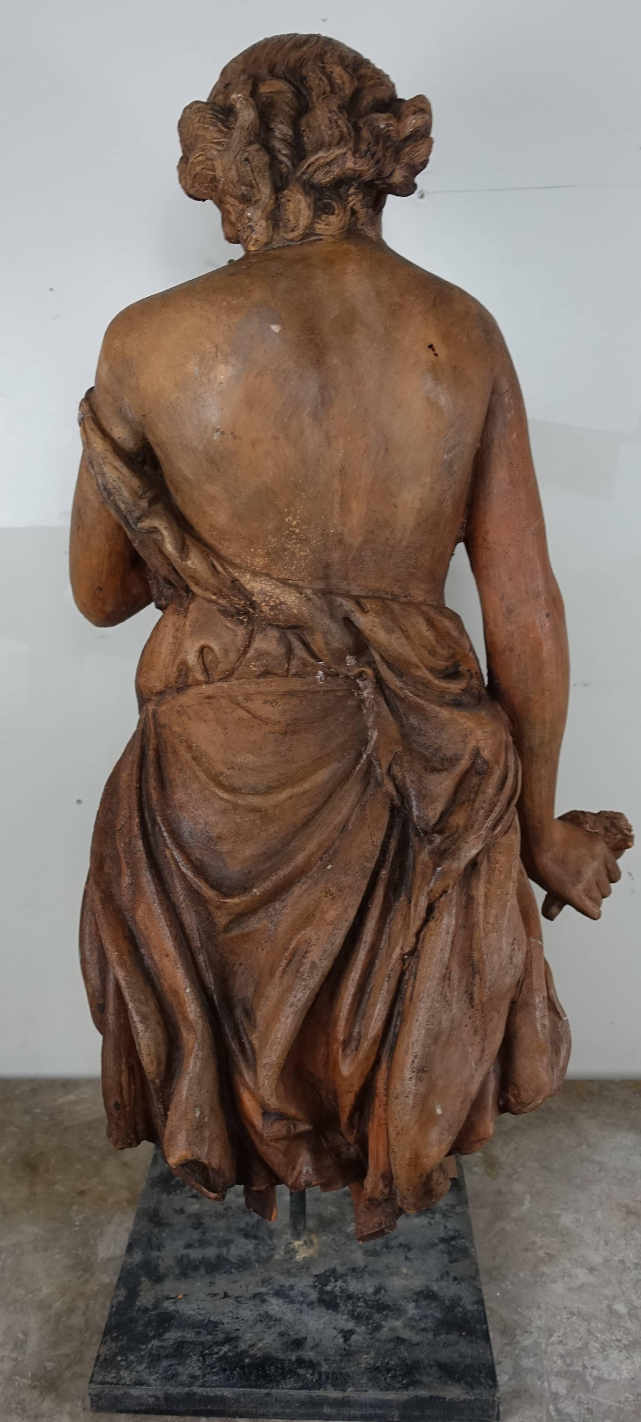 French Terracotta Figure of a Woman In Excellent Condition In Los Angeles, CA