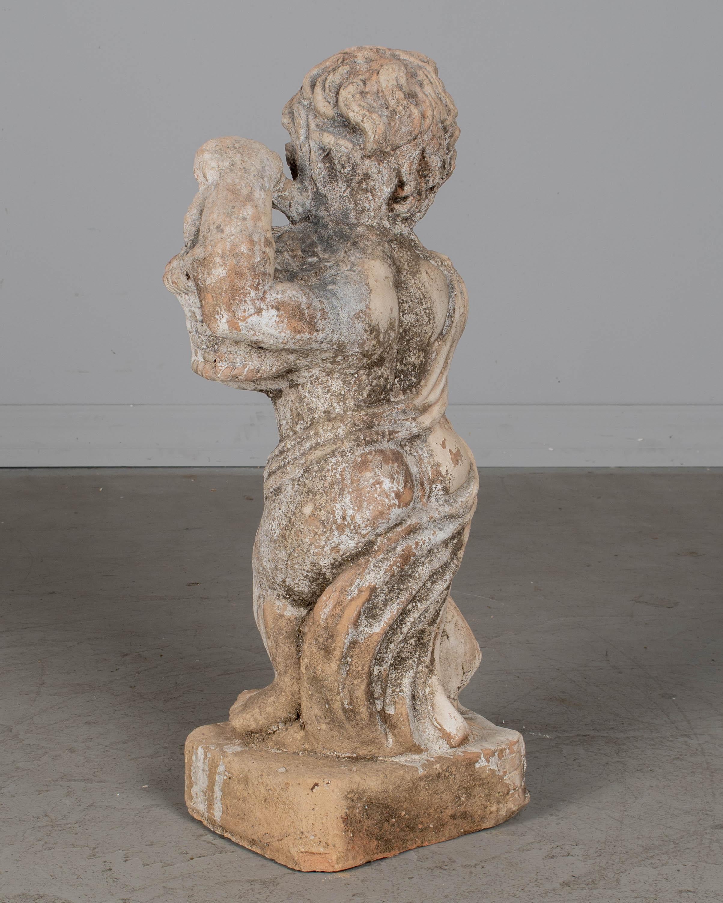 Französische Terrakotta-Gartenstatue (Moderne der Mitte des Jahrhunderts) im Angebot