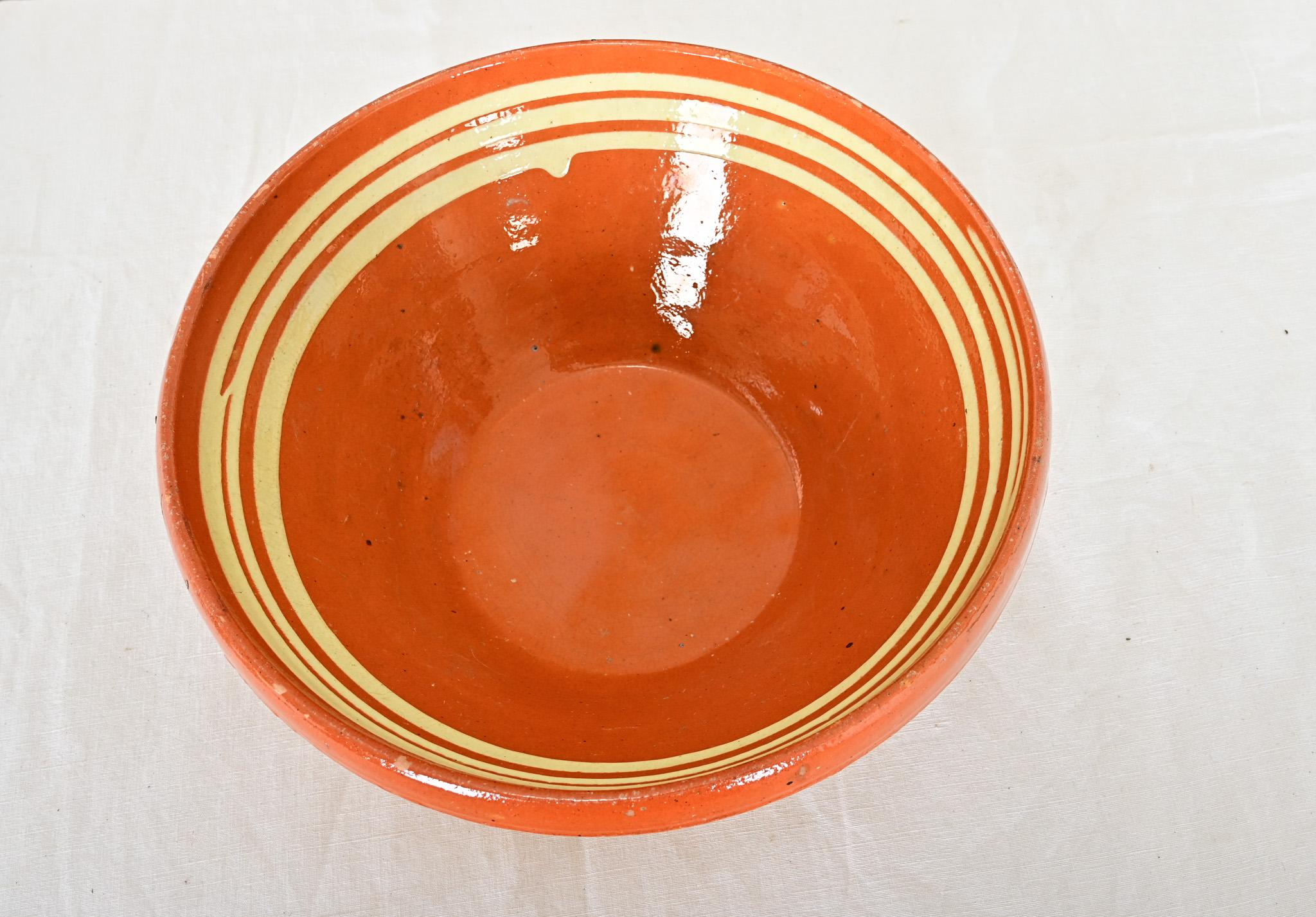 Cuenco mezclador francés de terracota esmaltada Francés en venta