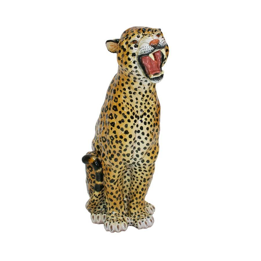 An elegant French leopard decorative sculpture made of enameled and polychrome terracotta. Color hand painted.
Unique piece, France, 1940s.