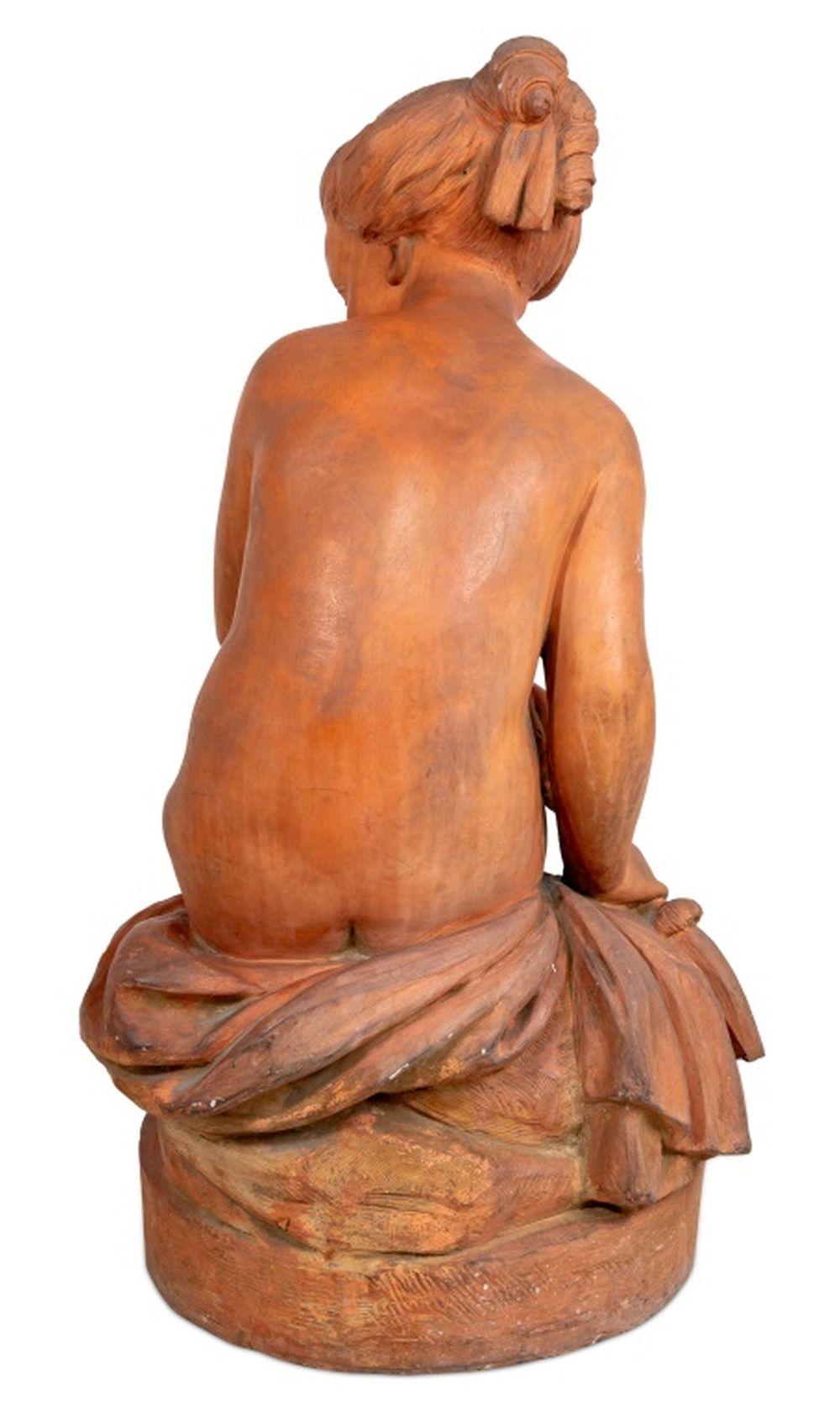 Escultura francesa de terracota de un niño sentado Francés en venta