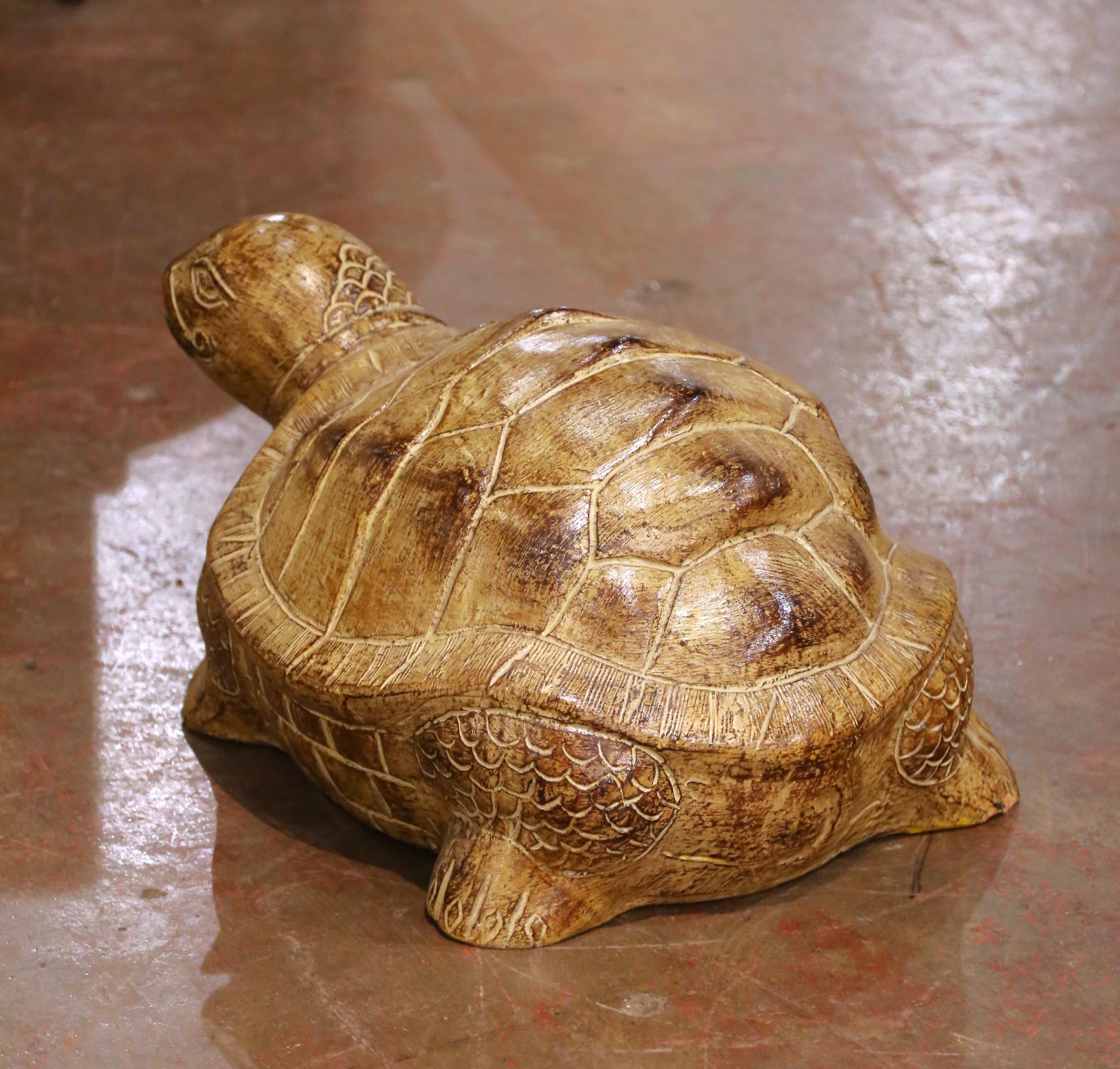 Scultura di tartaruga francese in terracotta con finitura patinata invecchiata in vendita 3