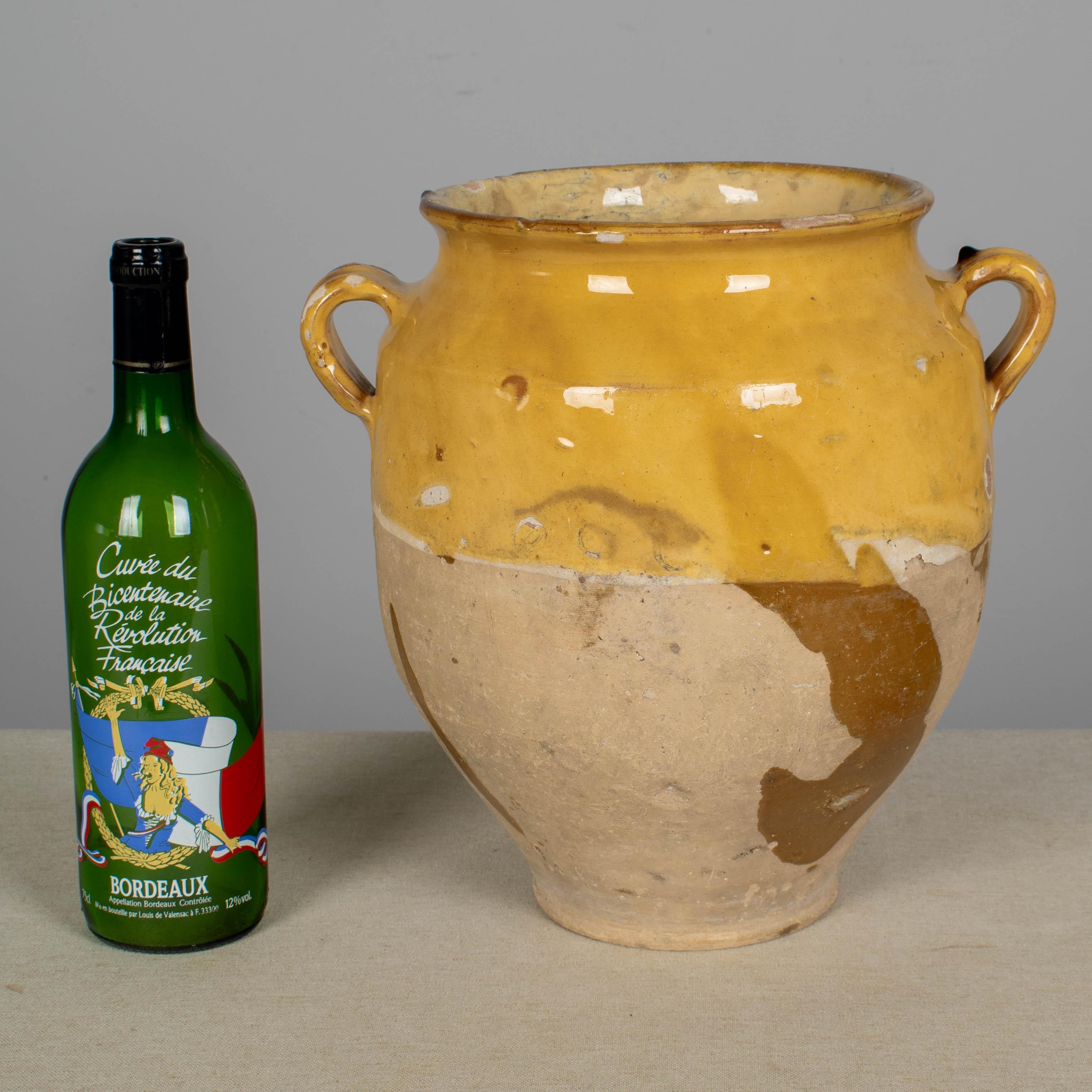 Provincial français Vase ou Pot à Confit en terre cuite 11.5 