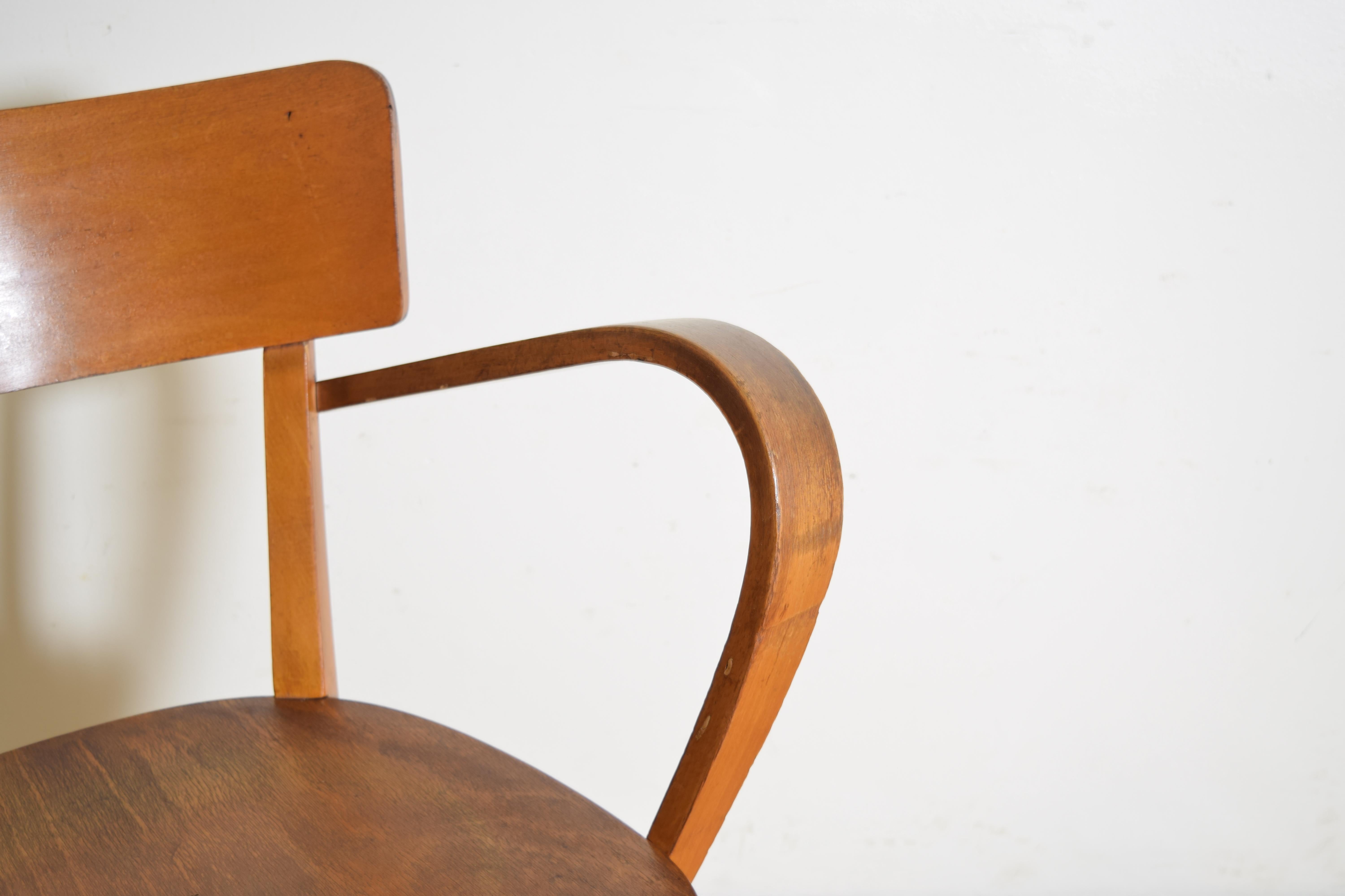 Faggio Poltrona francese in legno di faggio in stile Thonet, metà del XX secolo in vendita