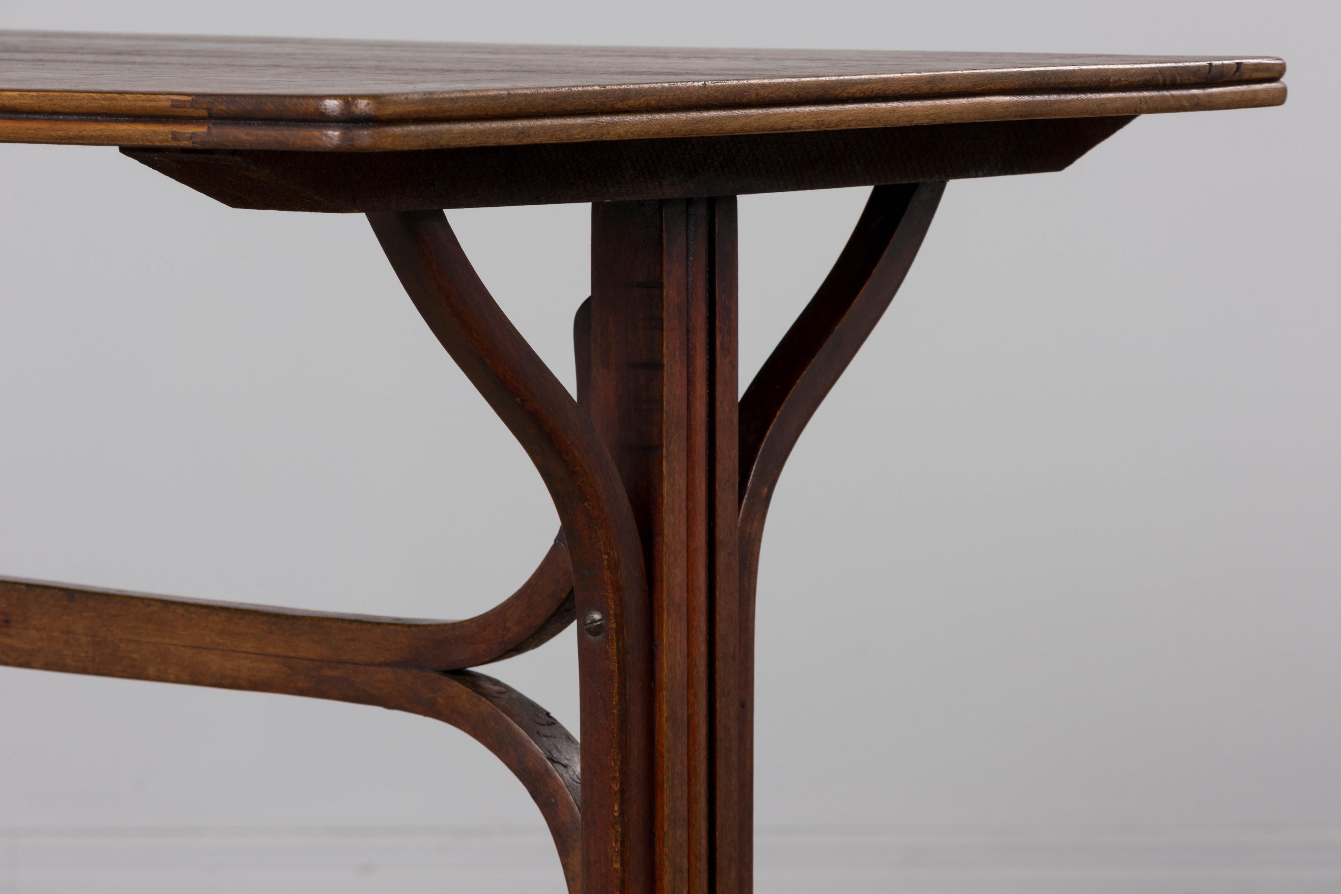 Table de bistrot en bentwood de style Thonet en vente 7