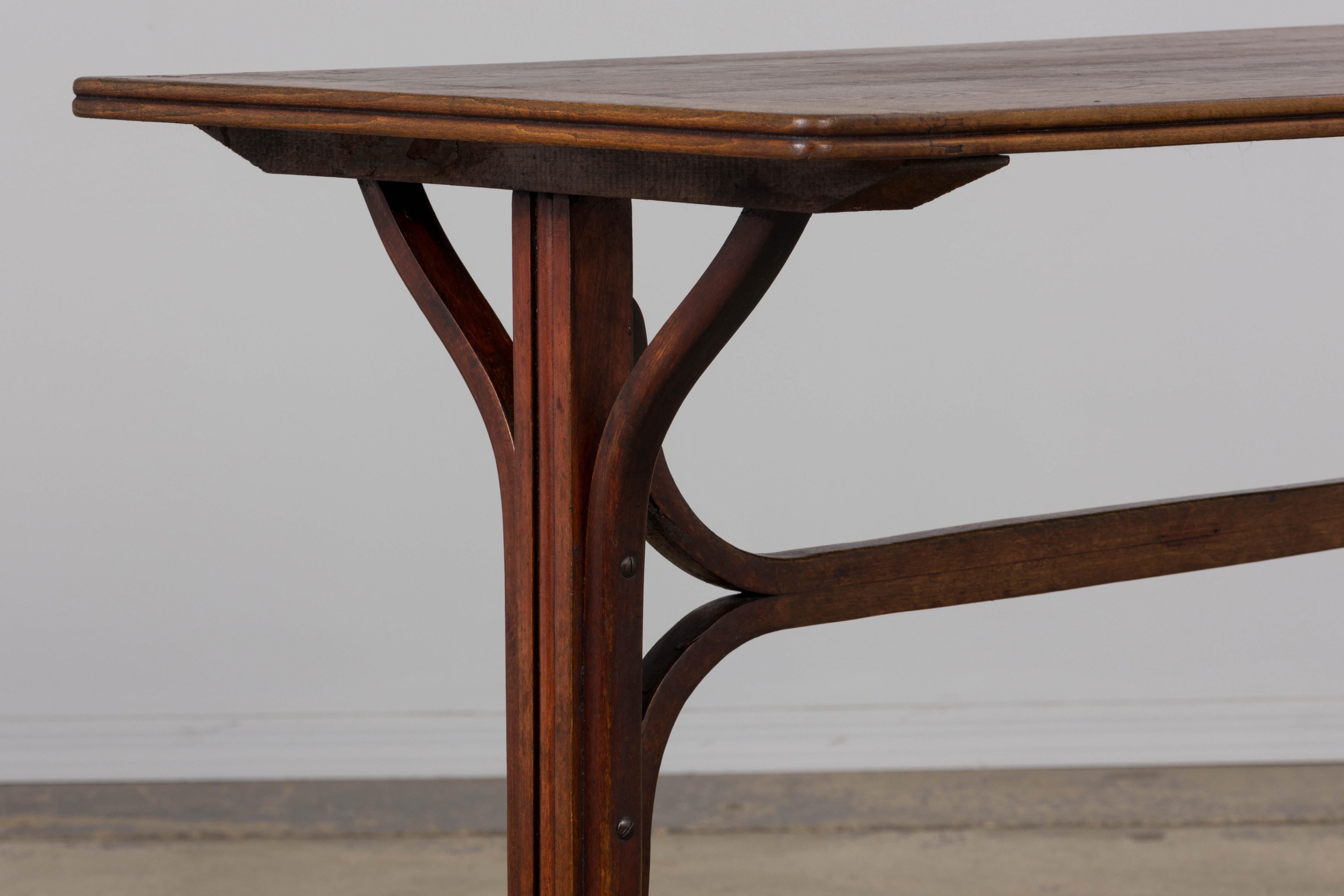 Fait main Table de bistrot en bentwood de style Thonet en vente