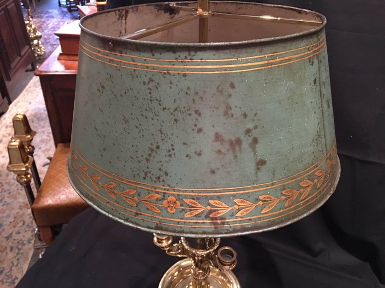French Three-Candle Bouillotte Lamp with a Painted Metal Shade, 19th Century For Sale 1