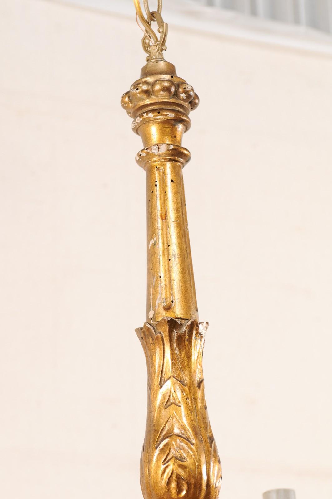 French Three-Light Carved Giltwood Column Chandelier from the Mid-20th Century For Sale 3