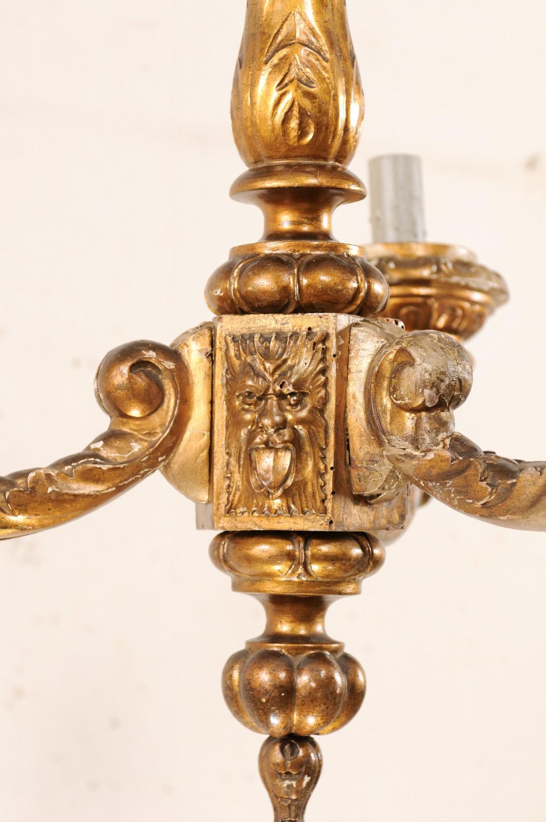 French Three-Light Carved Giltwood Column Chandelier from the Mid-20th Century For Sale 5