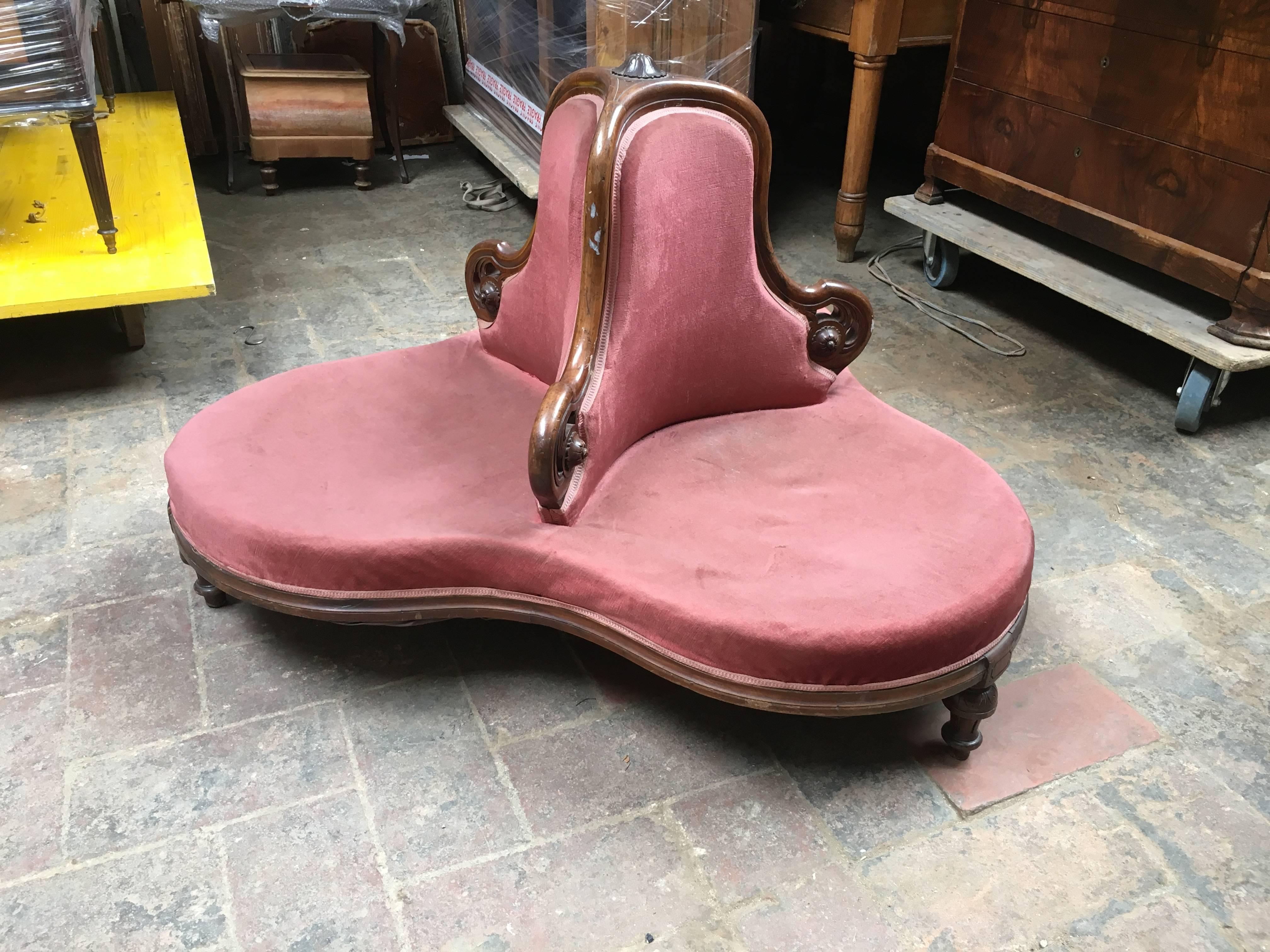 French Three Seats Round Sofa from Late 19th Century In Fair Condition In Florence, IT