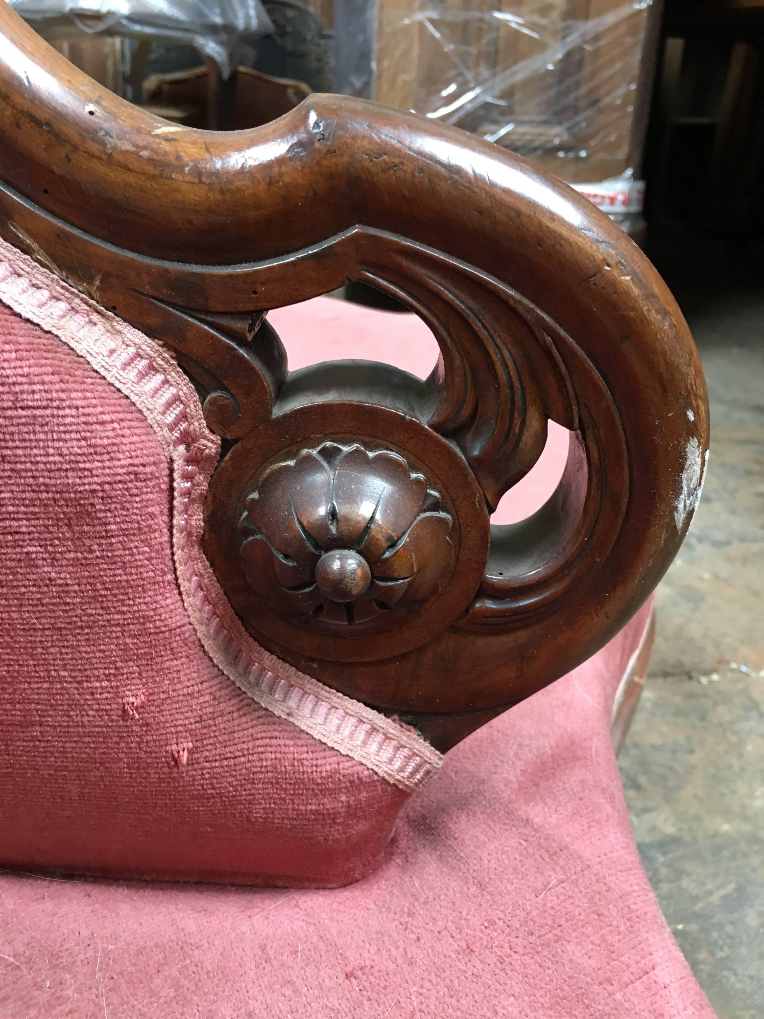 French Three Seats Round Sofa from Late 19th Century 4