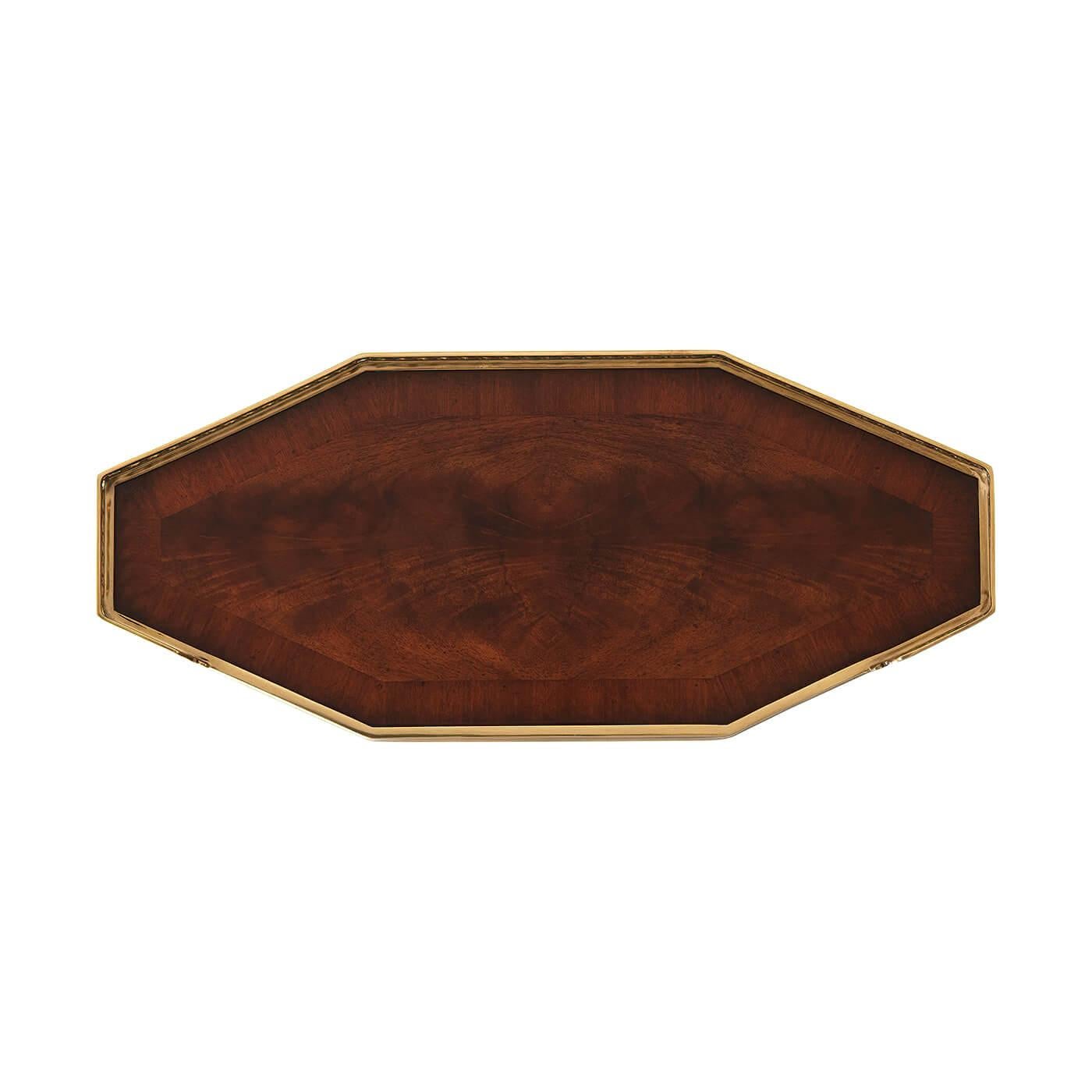 Directoire Table d'appoint française à trois niveaux en vente
