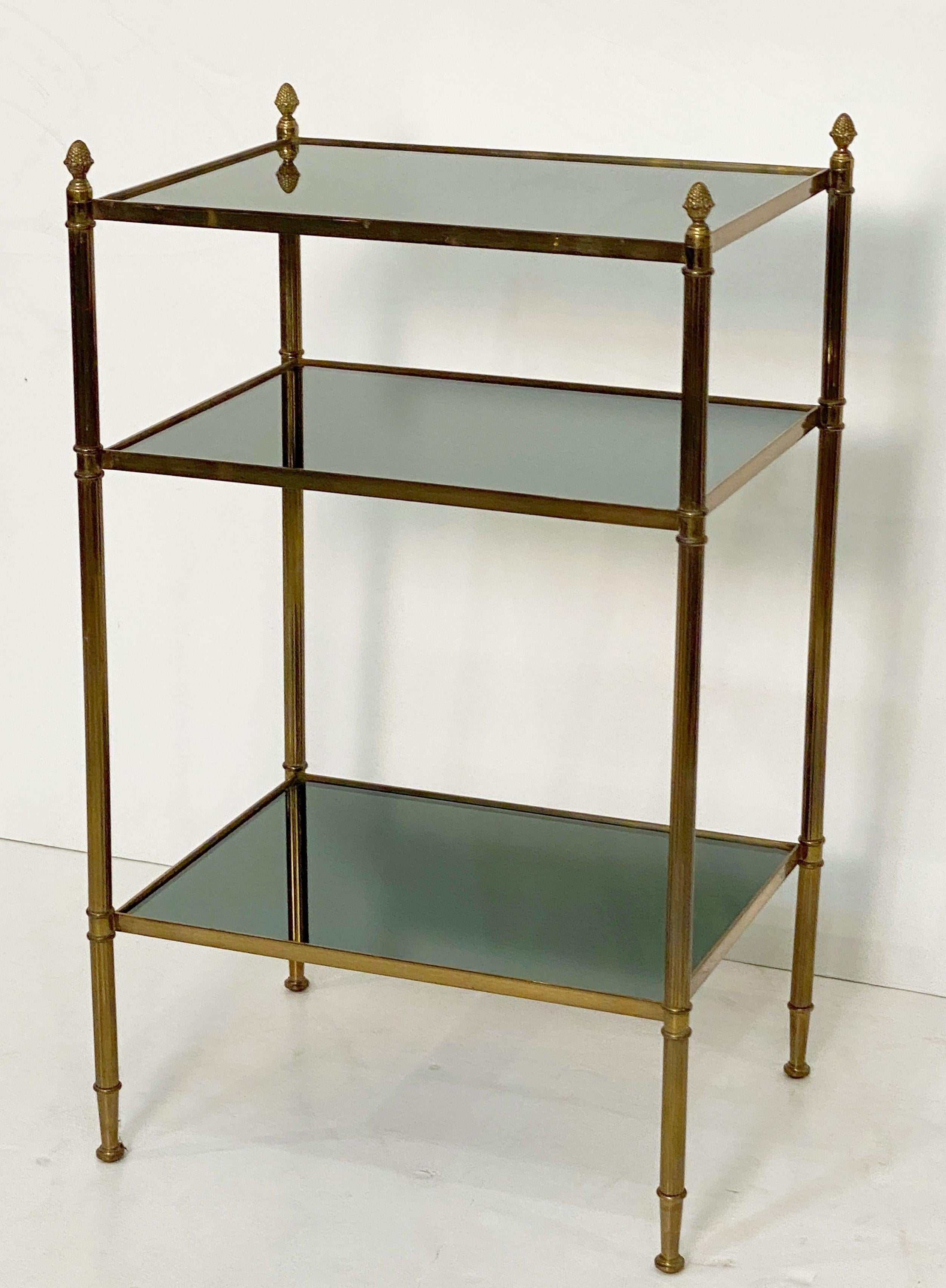 French Three-Tiered Side or End Table of Brass and Tinted Mirrored Glass For Sale 5