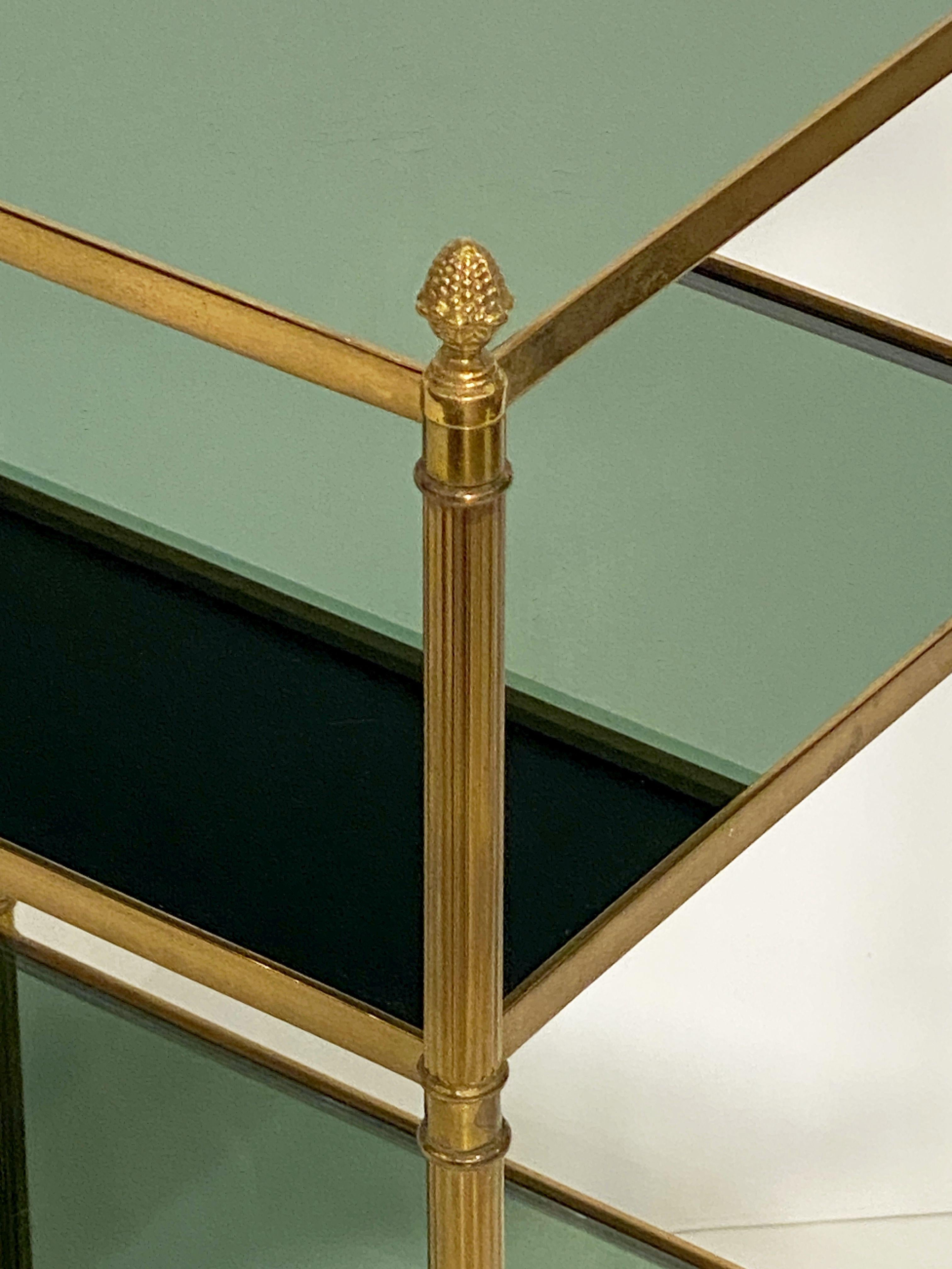 French Three-Tiered Side or End Table of Brass and Tinted Mirrored Glass For Sale 8