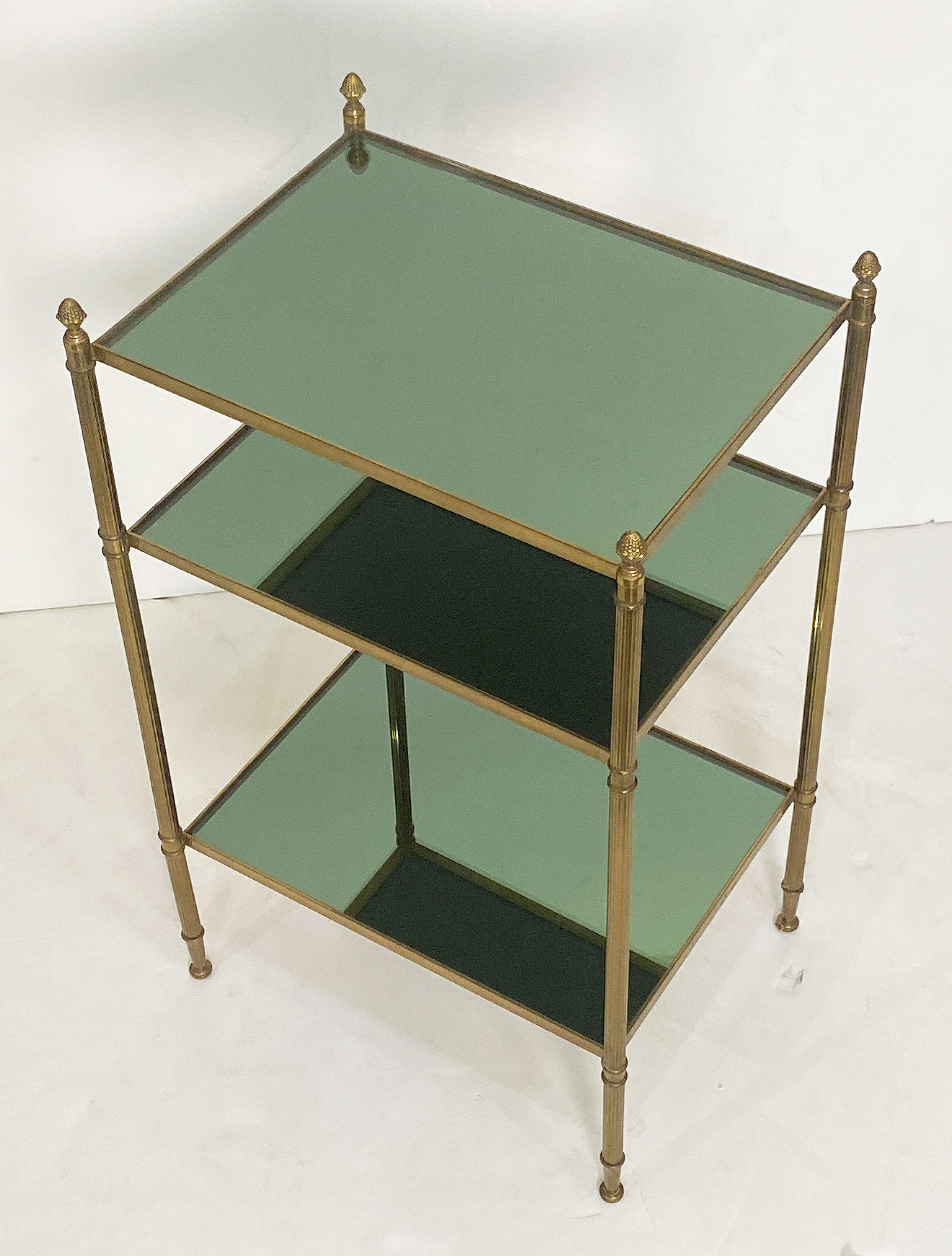 French Three-Tiered Side or End Table of Brass and Tinted Mirrored Glass In Good Condition For Sale In Austin, TX