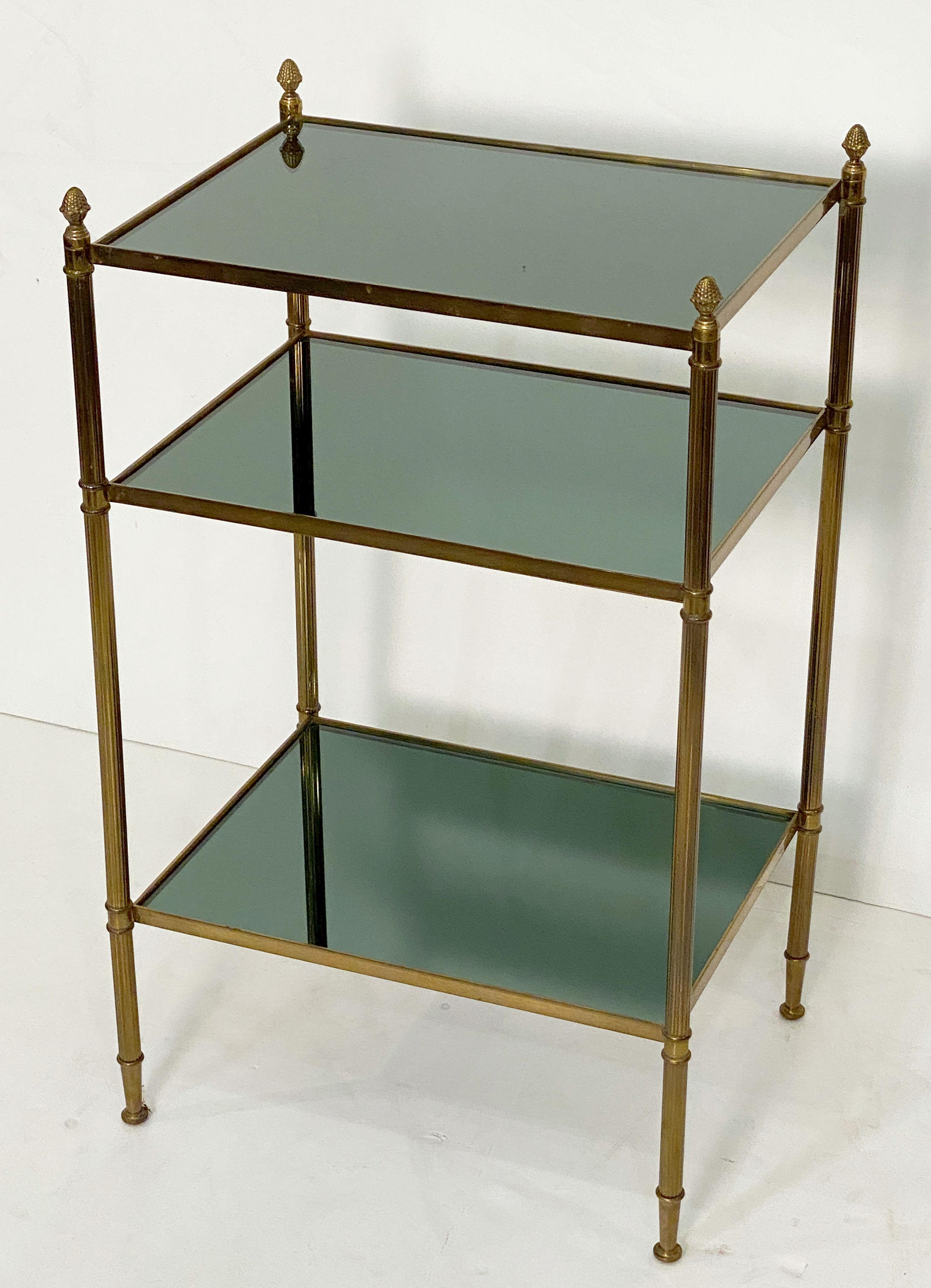 French Three-Tiered Side or End Table of Brass and Tinted Mirrored Glass For Sale 2