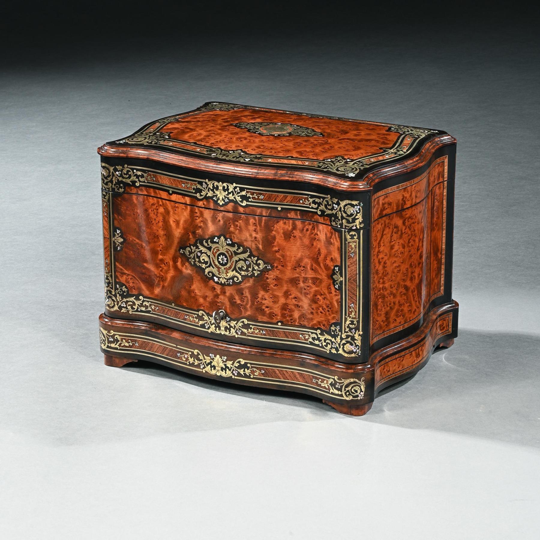 French Thuya And Brass Inlaid Serpentine Cave A Liqueur Or Tantalus Box For Sale 1