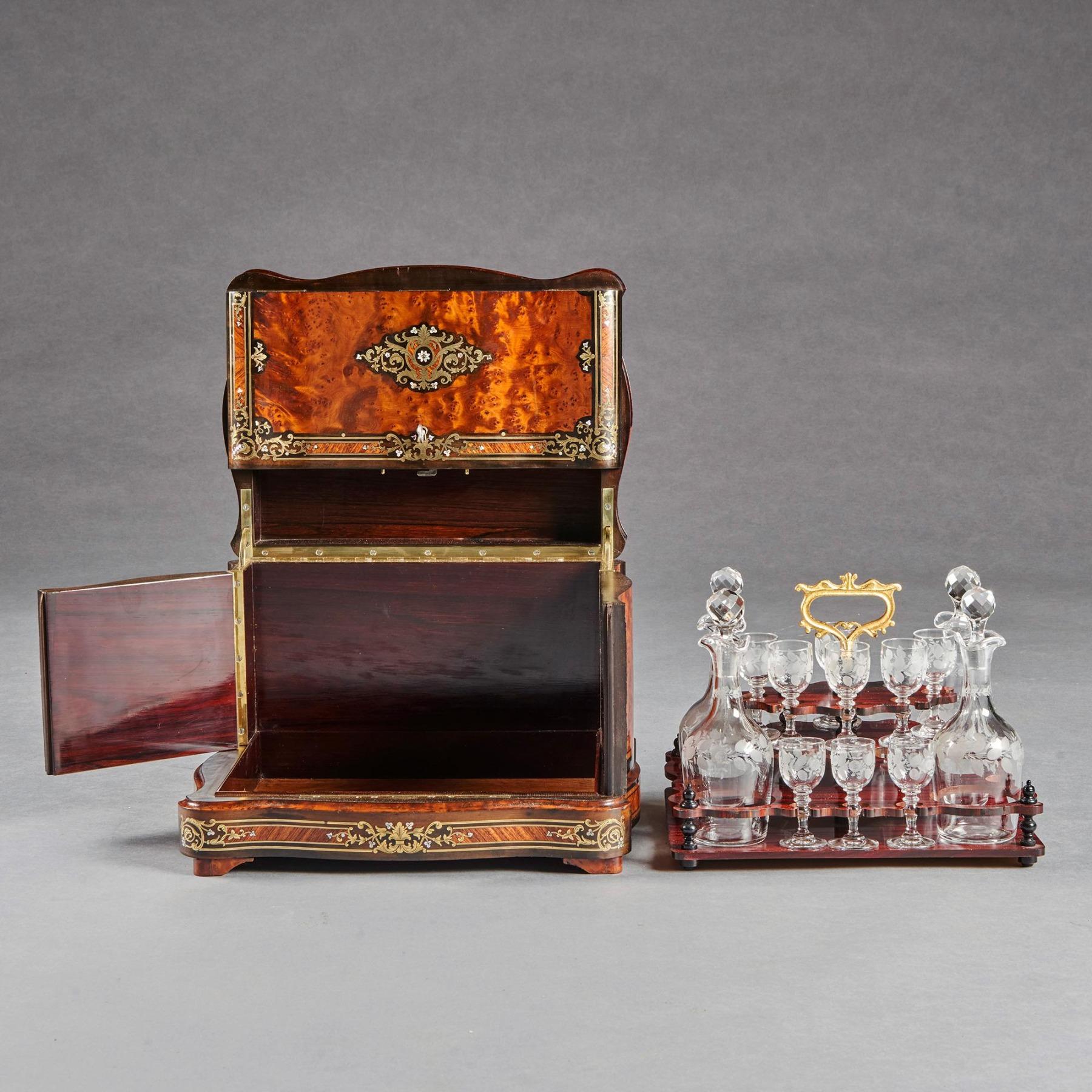 French Thuya And Brass Inlaid Serpentine Cave A Liqueur Or Tantalus Box For Sale 3