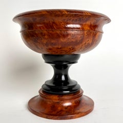 French Thuya Burl Footed Bowl with Ebonized Center, Late 19th Century