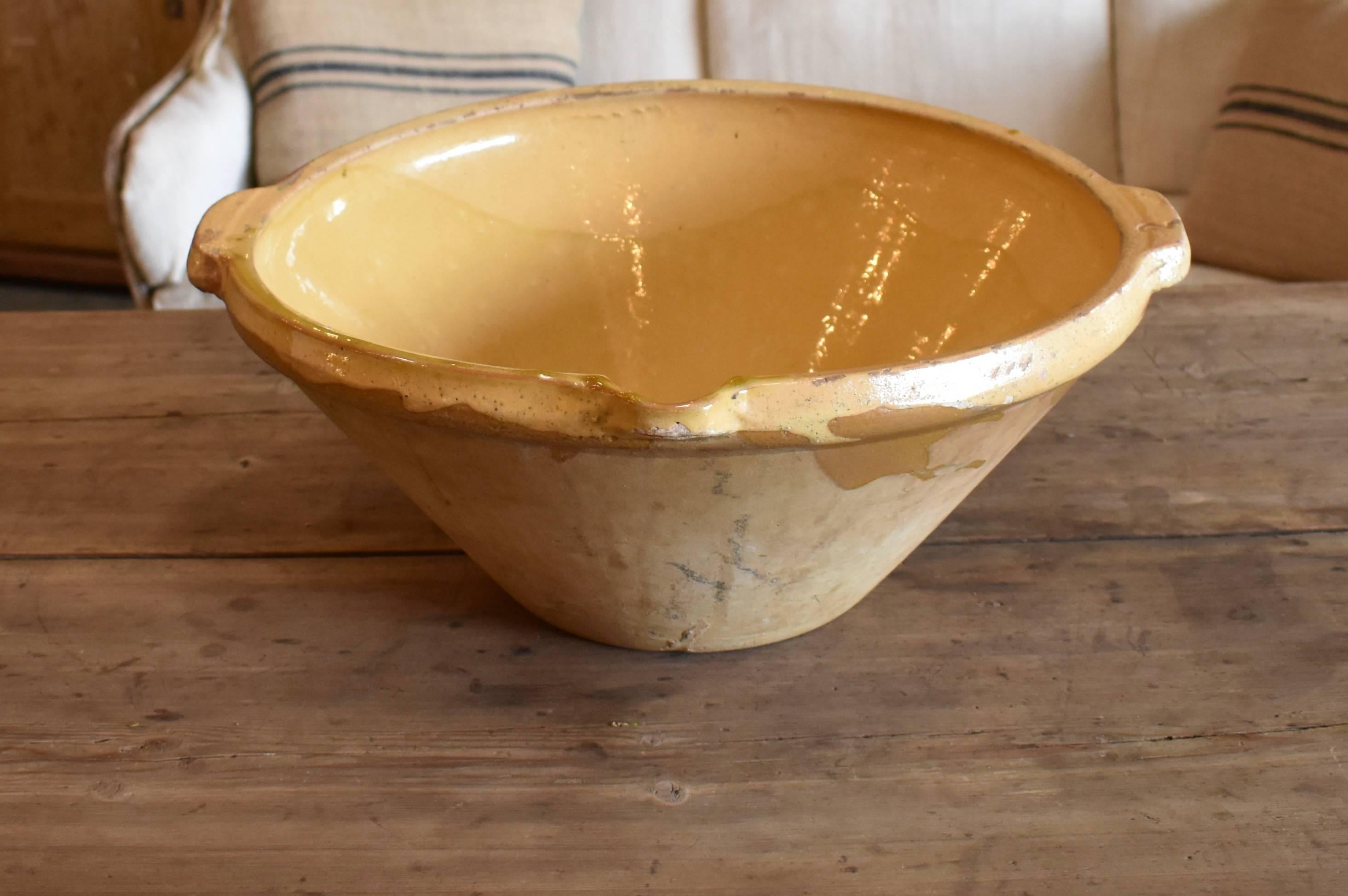 French tian/ bowl from Provence. Great condition, no distinguishable cracks or chips. Lovely size.