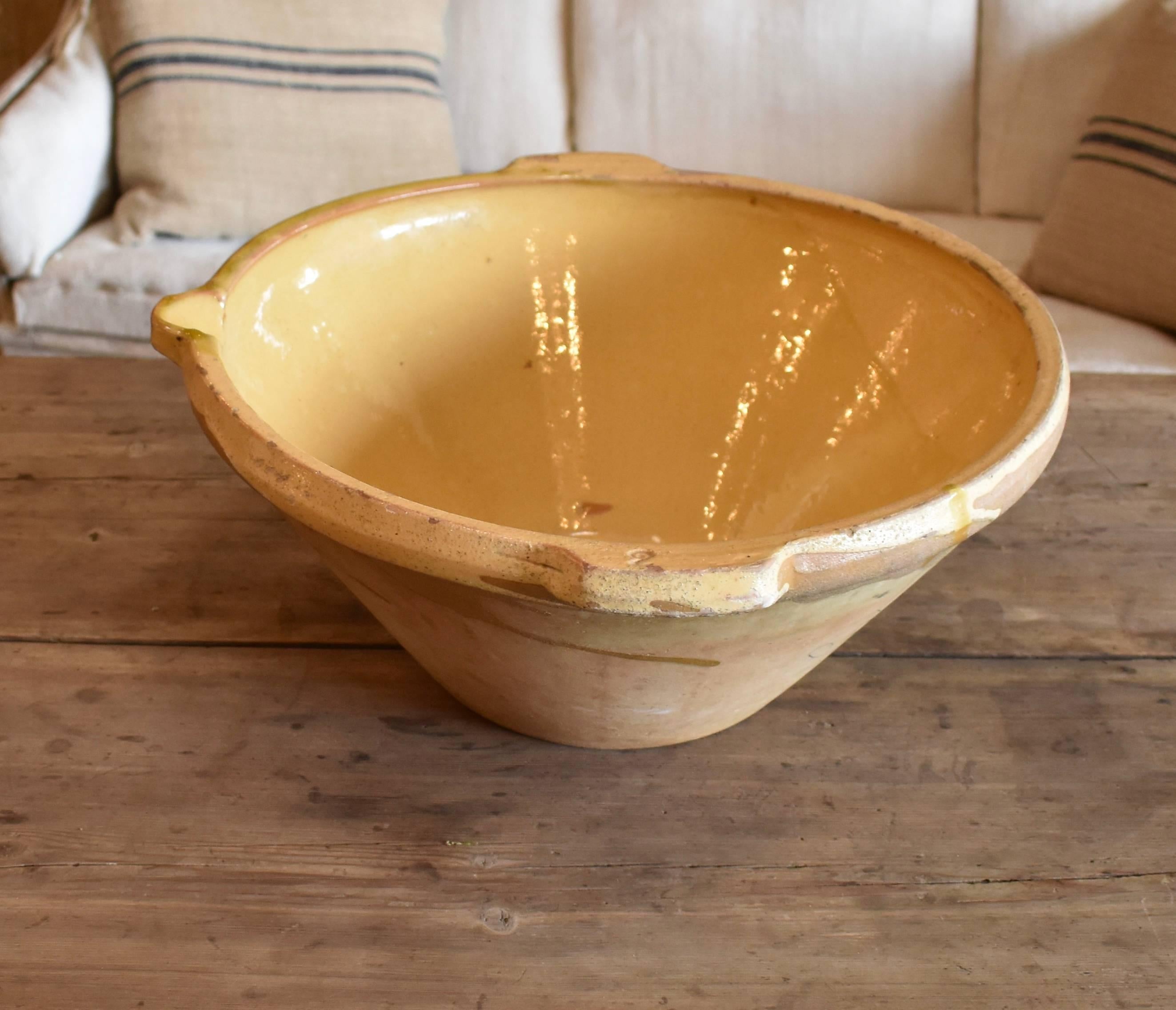 French Tian/ Bowl In Good Condition In Encinitas, CA
