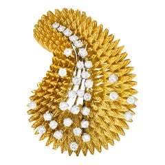French Tiffany & Co. 1.60 Carats Diamond 18 Karat Gold Vintage Burst Brooch