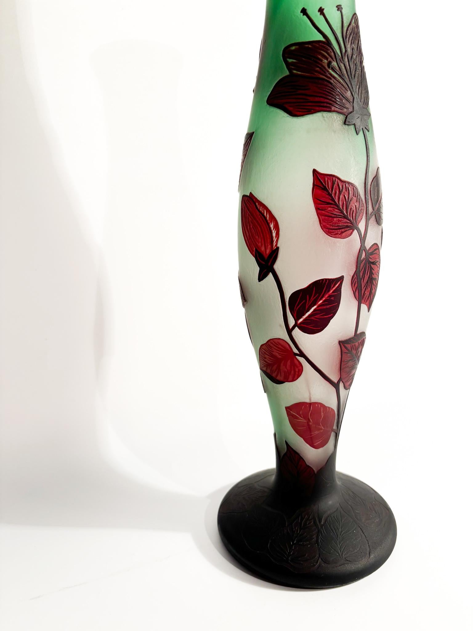Vase en verre Tip-Gallé à motif de feuilles des années 1960 Bon état à Milano, MI