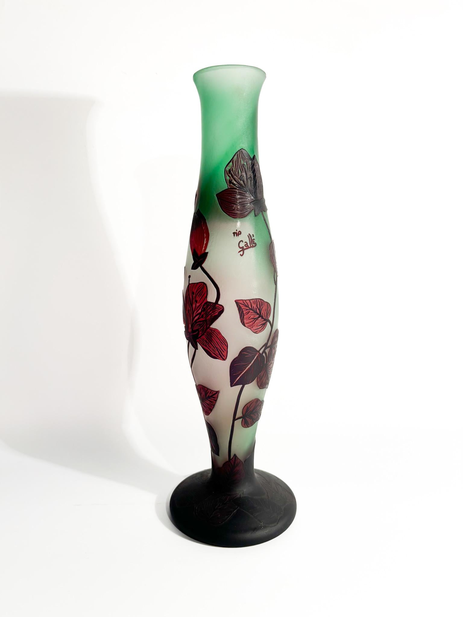 Verre Vase en verre Tip-Gallé à motif de feuilles des années 1960