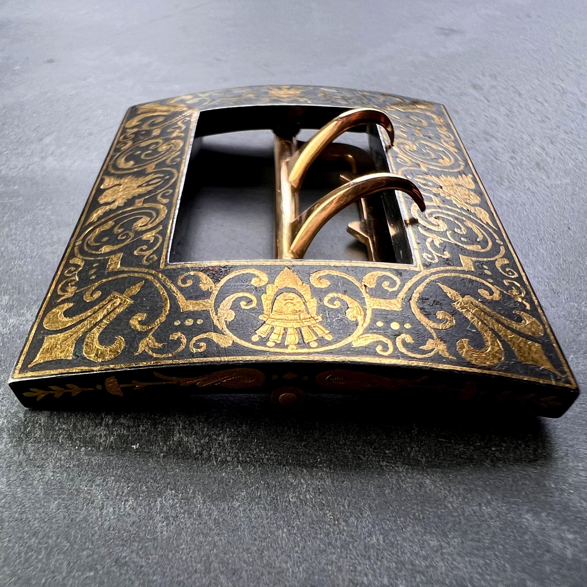 Art nouveau Boucle de ceinture Tissot française en or jaune 18 carats et acier de Damascène en vente