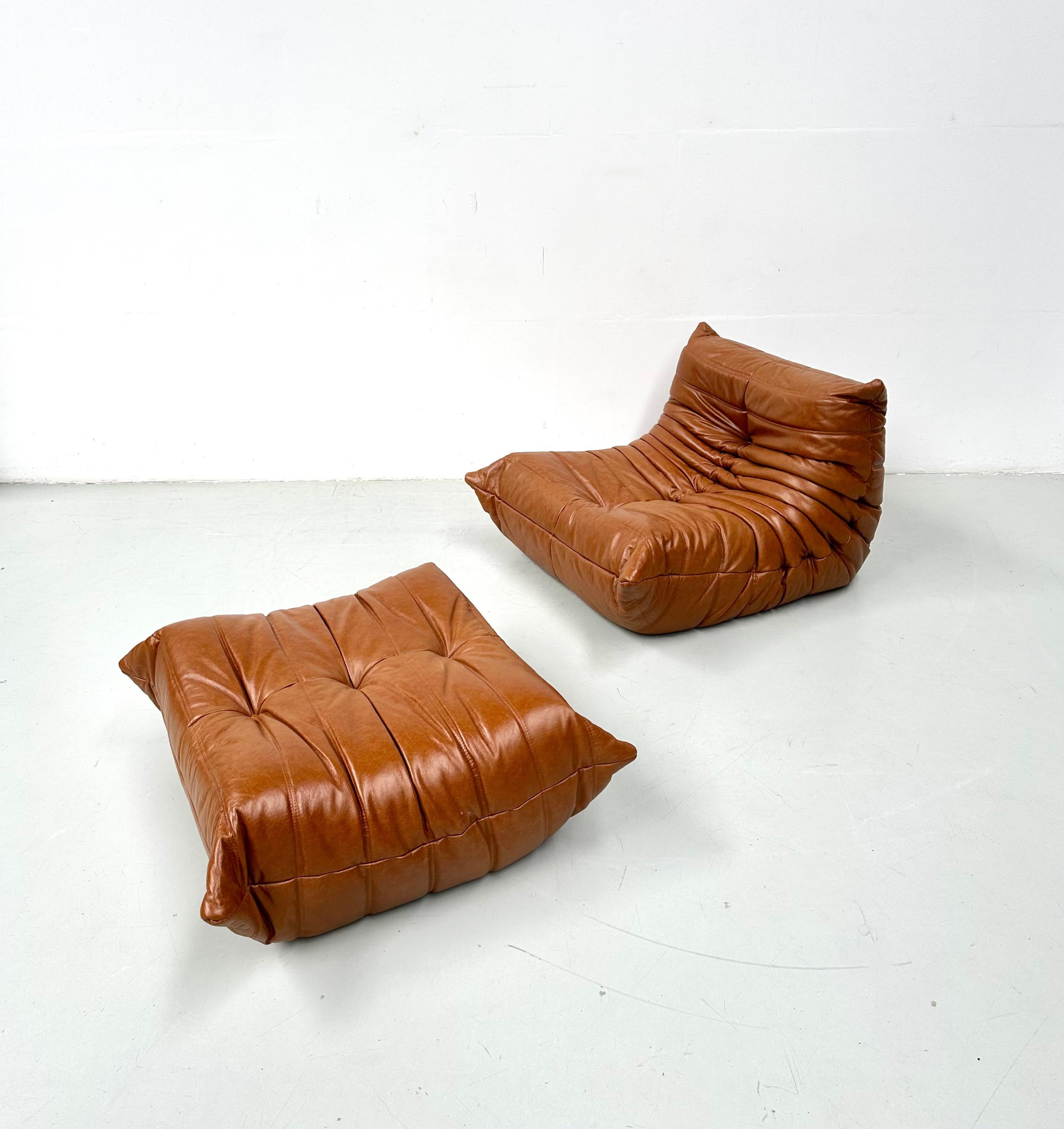 French Togo Chair and Ottoman in Cognac Leather by M. Ducaroy for Ligne Roset. For Sale 3