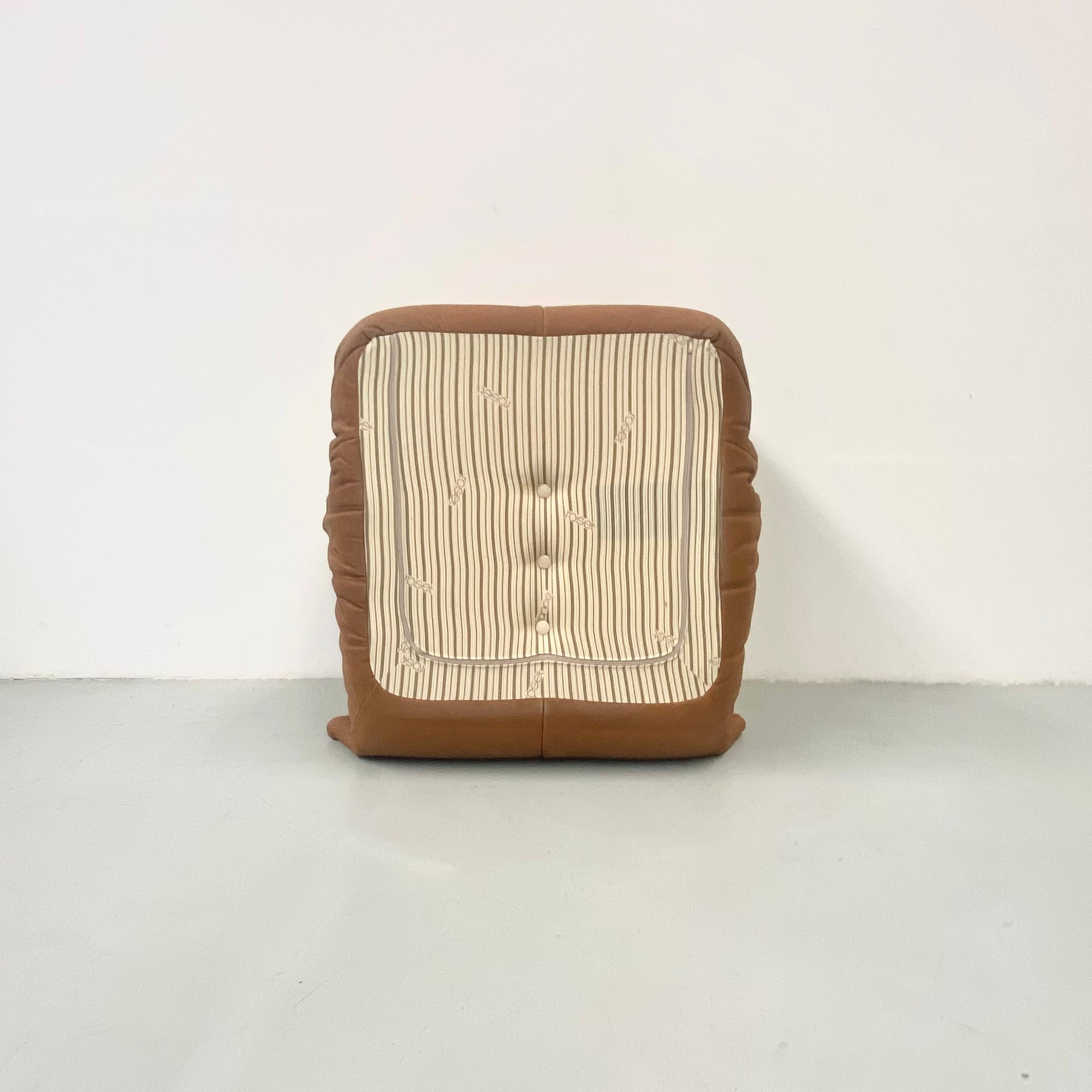 20ième siècle Chaise Togo française en cuir cognac de Michel Ducaroy pour Ligne Roset, 1970