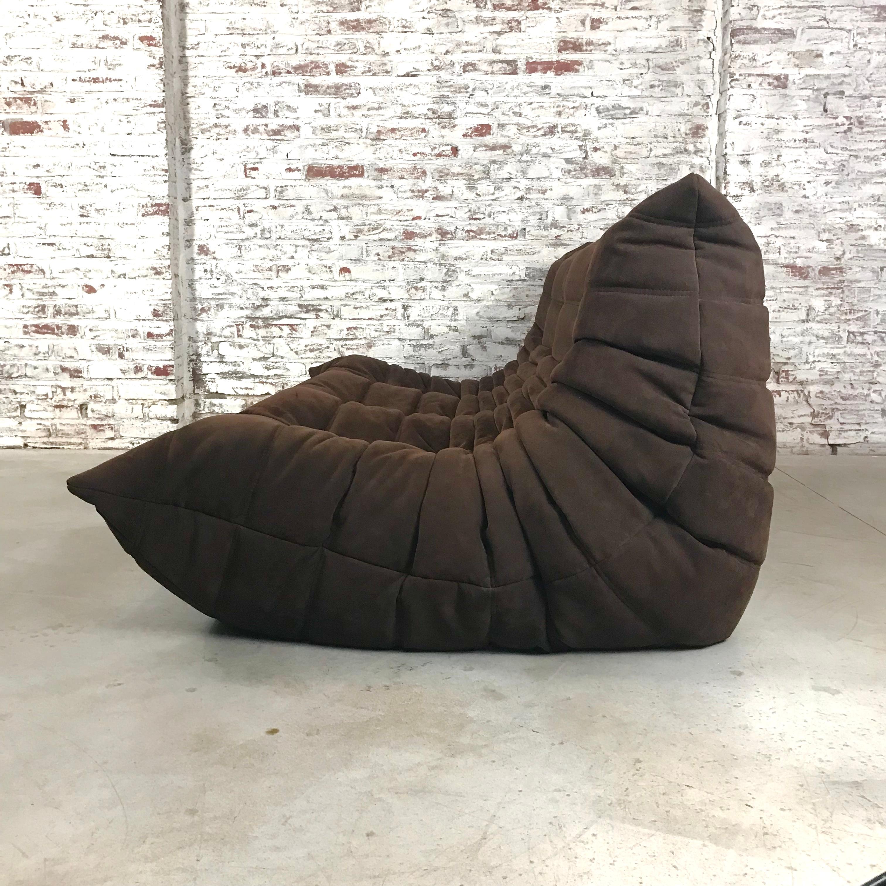Mid-Century Modern French Togo Large Settee in Alcantra Chestnut by Michel Ducaroy for Ligne Roset