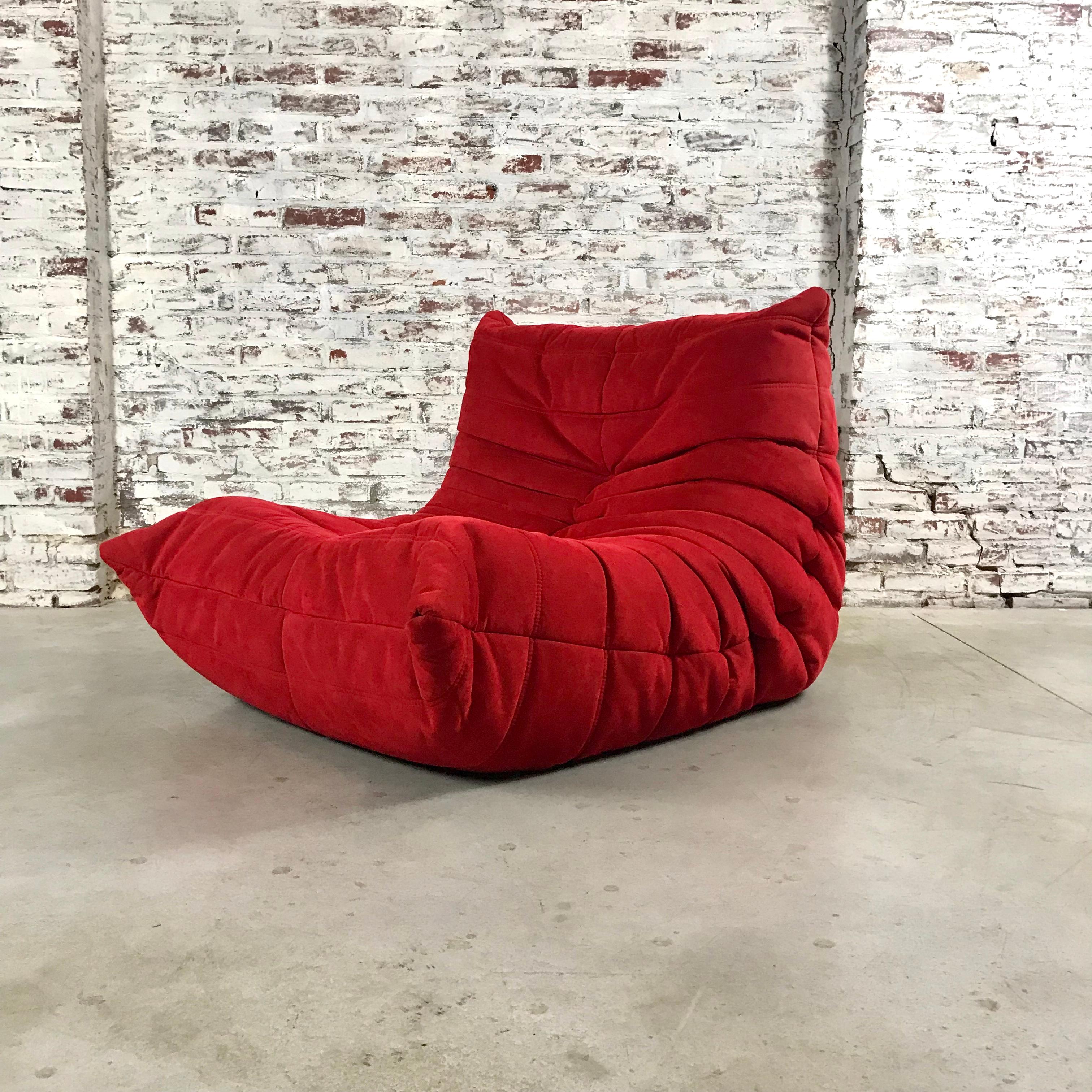 red togo chair