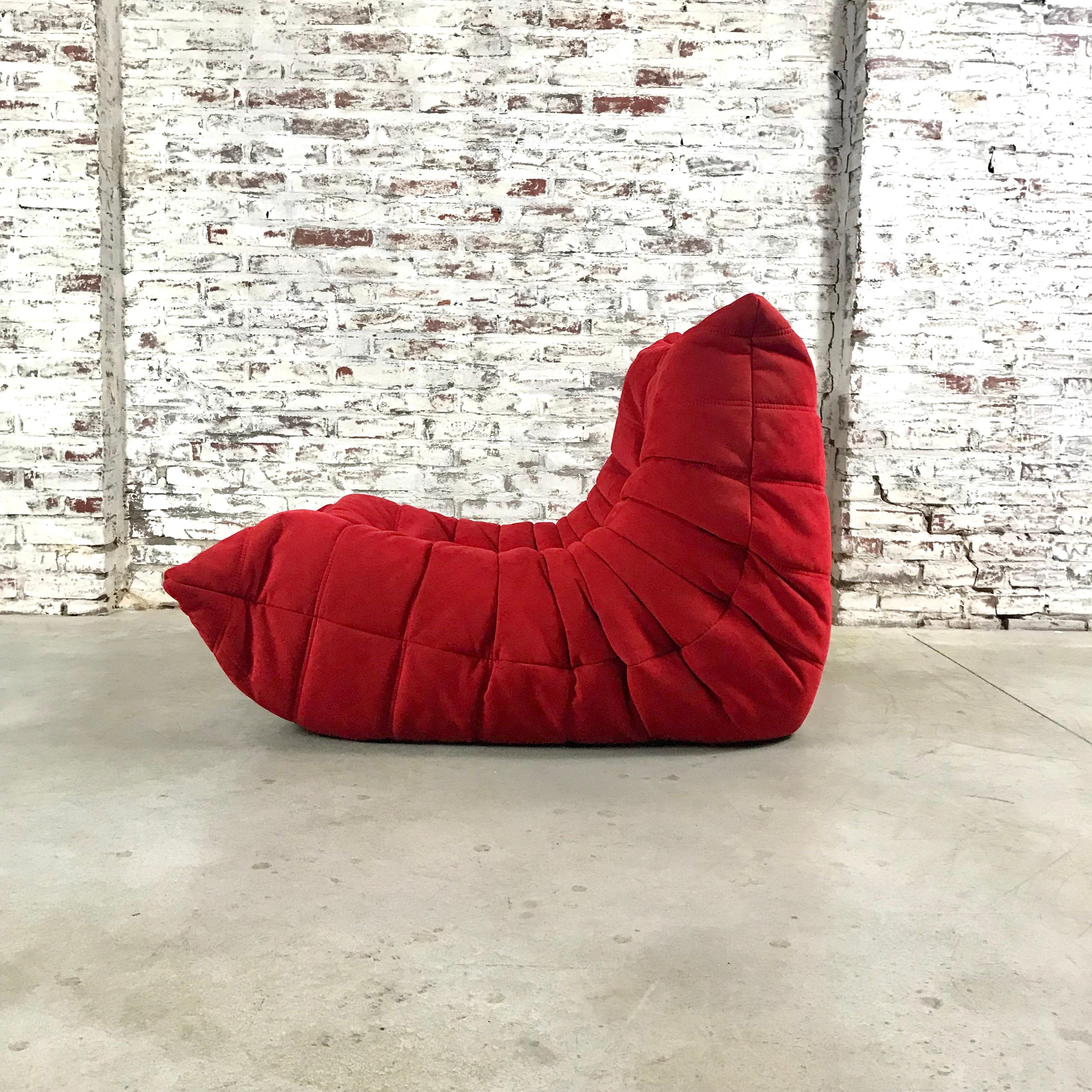 red togo chair